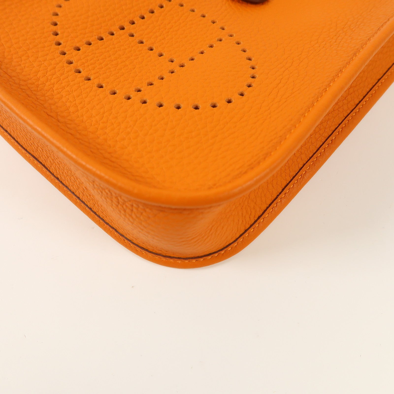 HERMES Clemence皮革Evelyne TPM金扣肩背袋93 Orange