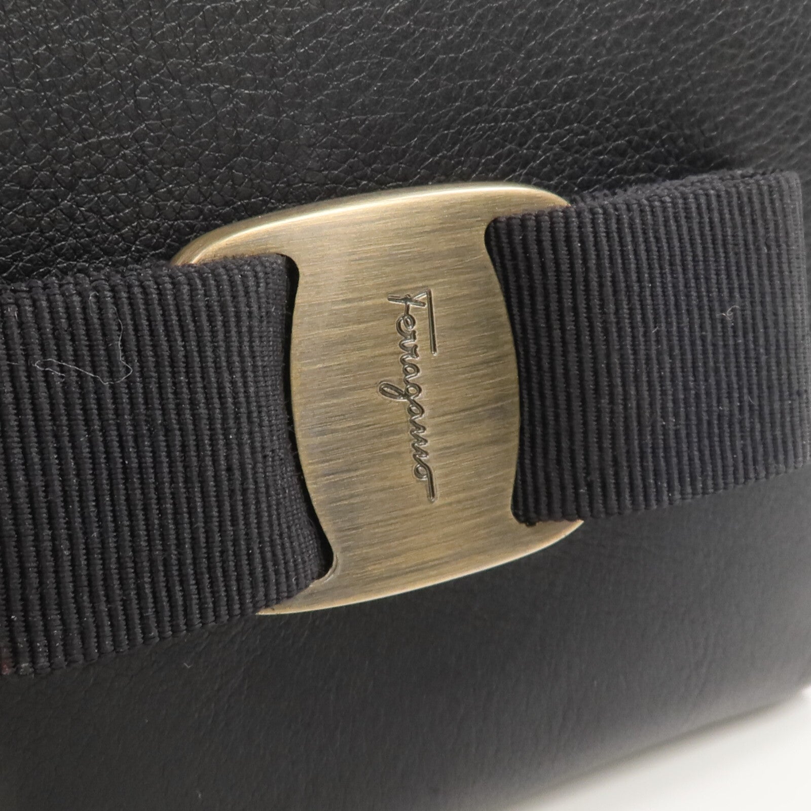 Salvatore Ferragamo 牛皮皮革Wallet錢包
