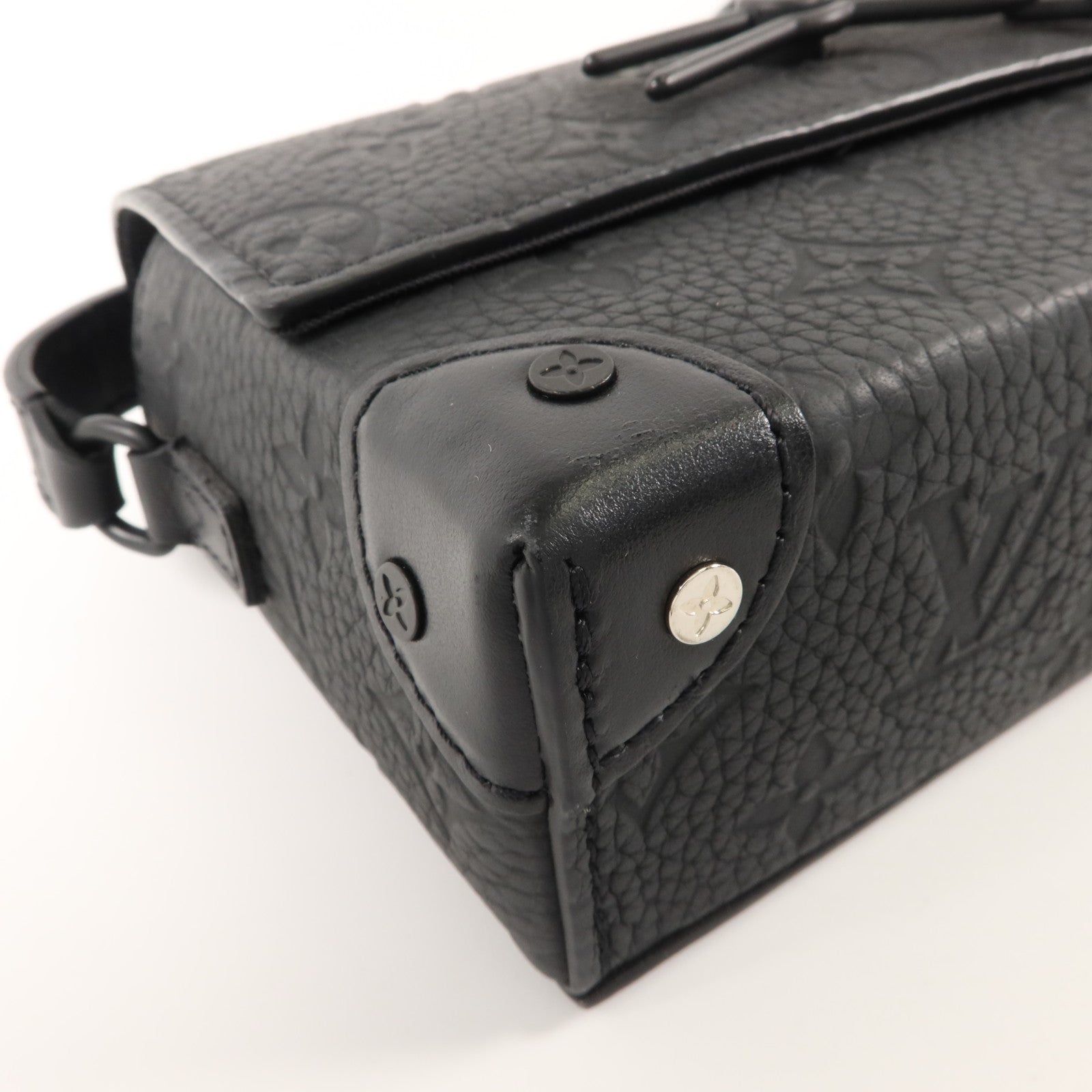 LOUIS VUITTON Monogram Taurillon Steamer Wearable Wallet肩背袋