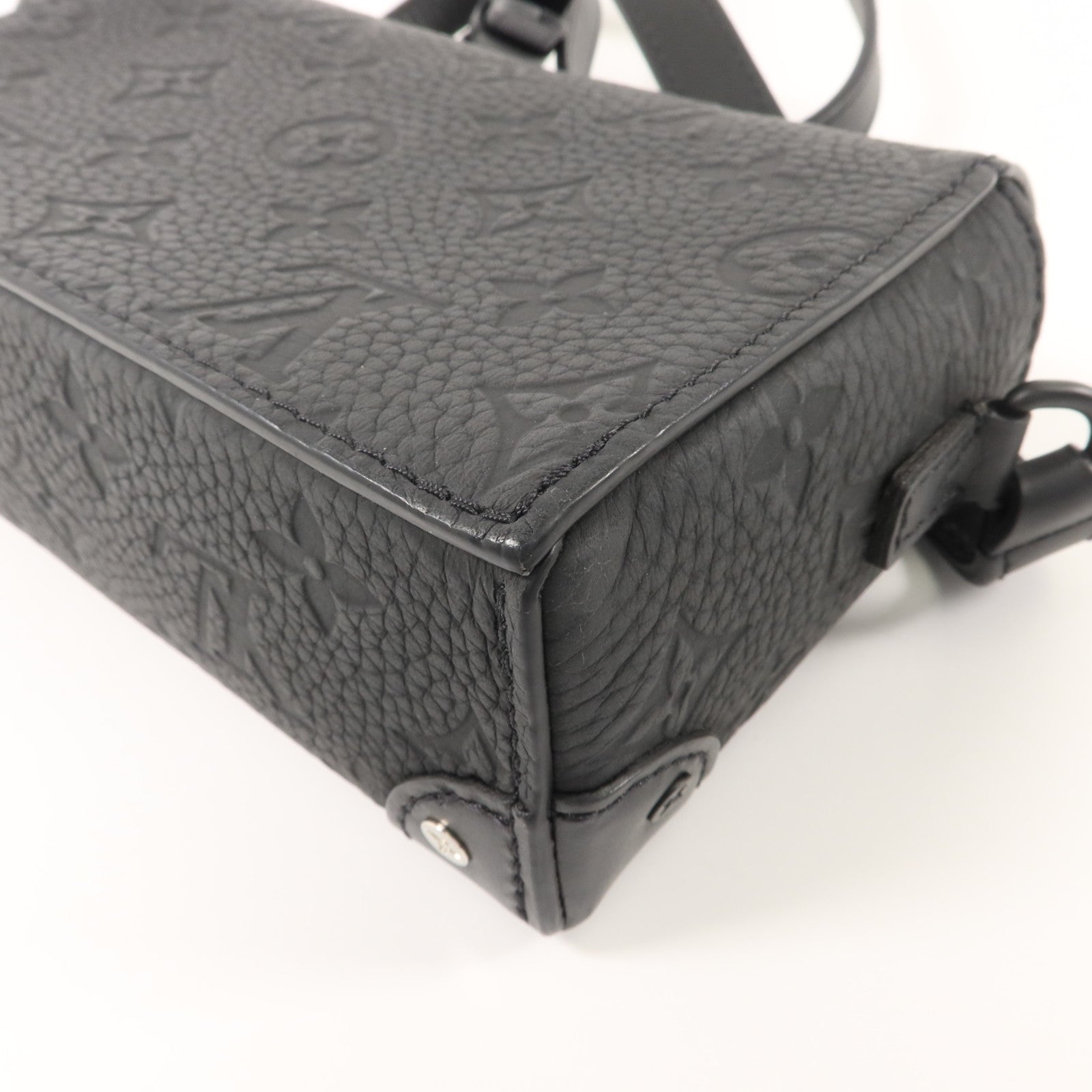LOUIS VUITTON Monogram Taurillon Steamer Wearable Wallet肩背袋