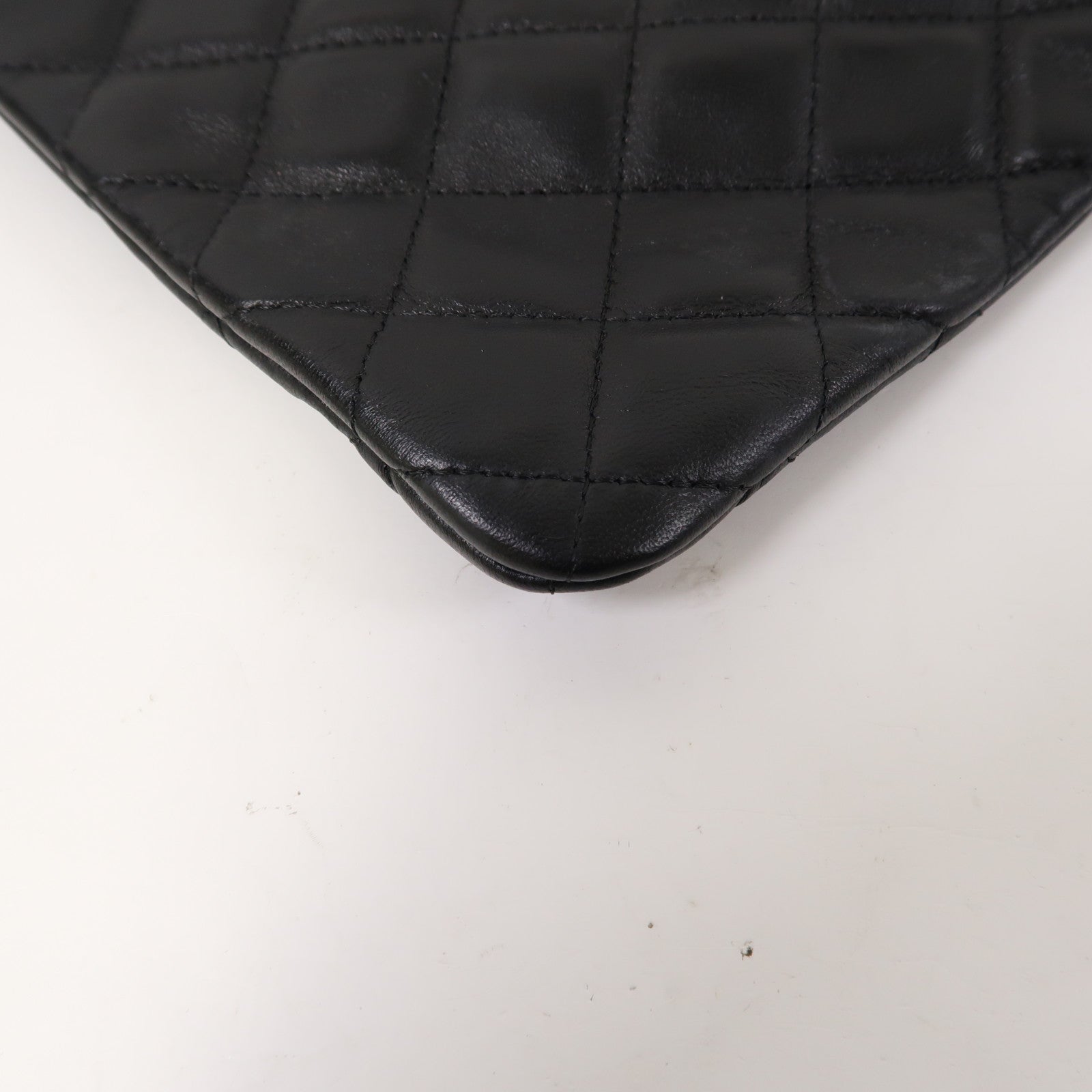 CHANEL 【激減優惠】菱格羊皮皮革Clutch銀扣手拿包黑色