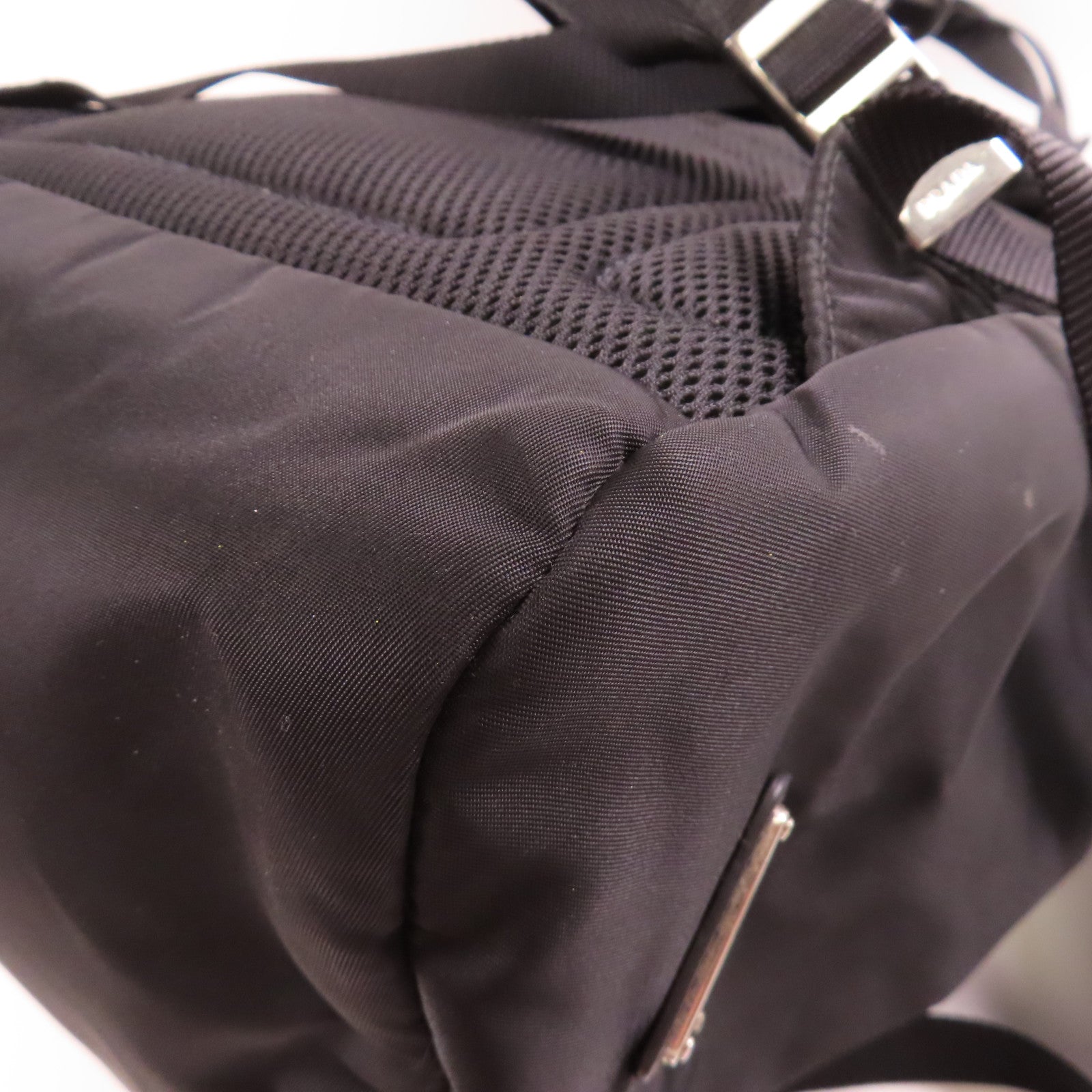 PRADA 尼龍Backpack銀扣背包