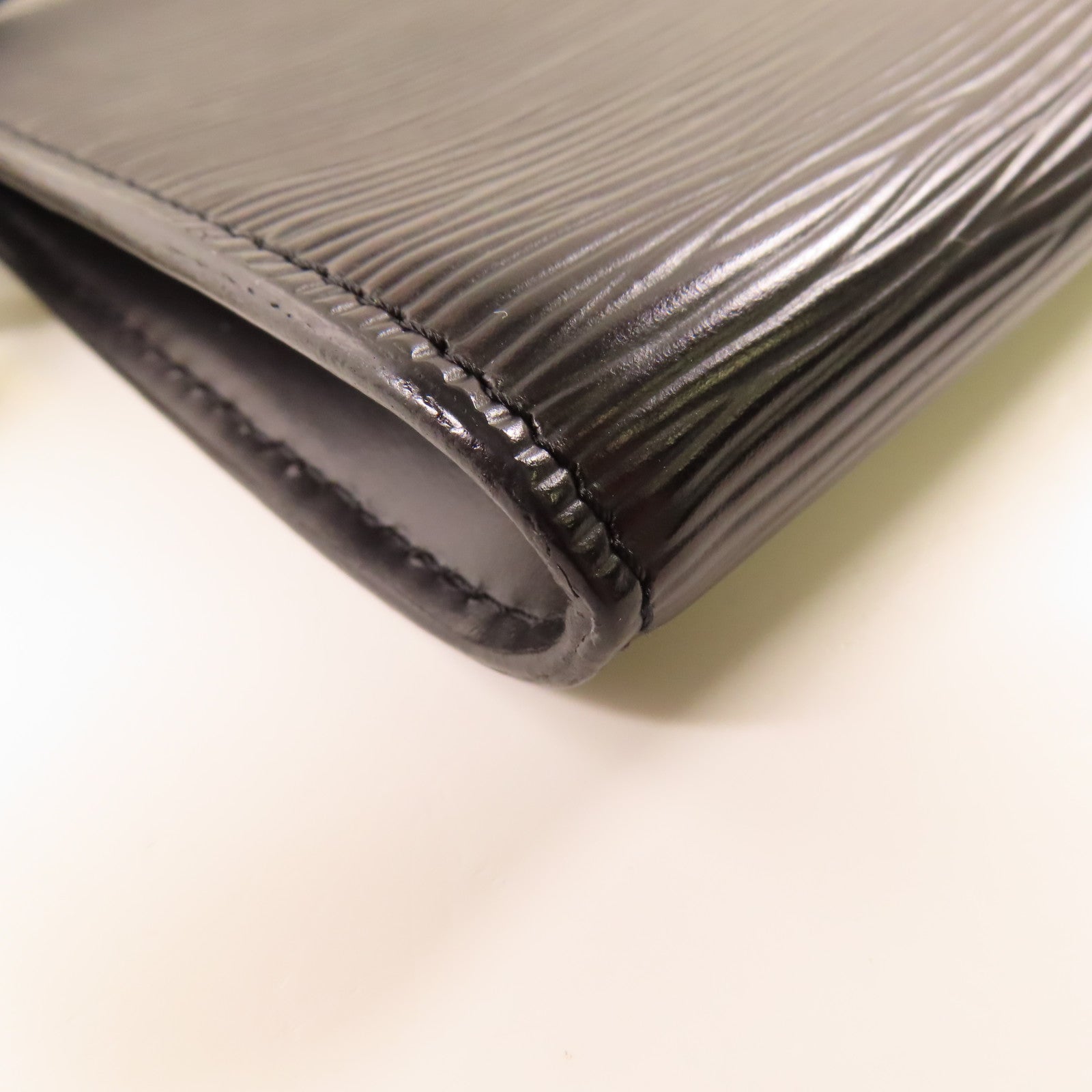 LOUIS VUITTON Epi Pochette Accessories Pouch金扣手挽袋