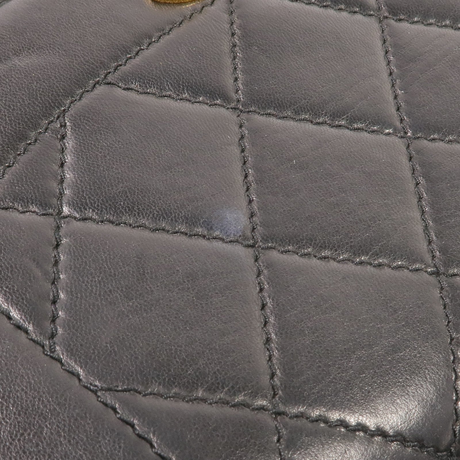 CHANEL 羊皮皮革Shoulder Bag金扣肩背袋