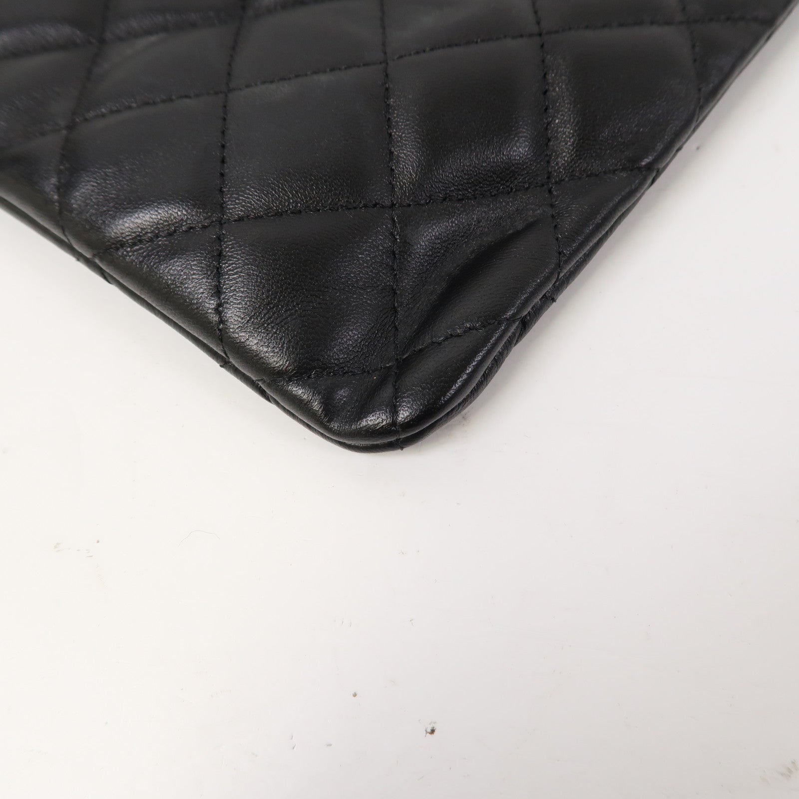 CHANEL 【激減優惠】菱格羊皮皮革Clutch銀扣手拿包黑色