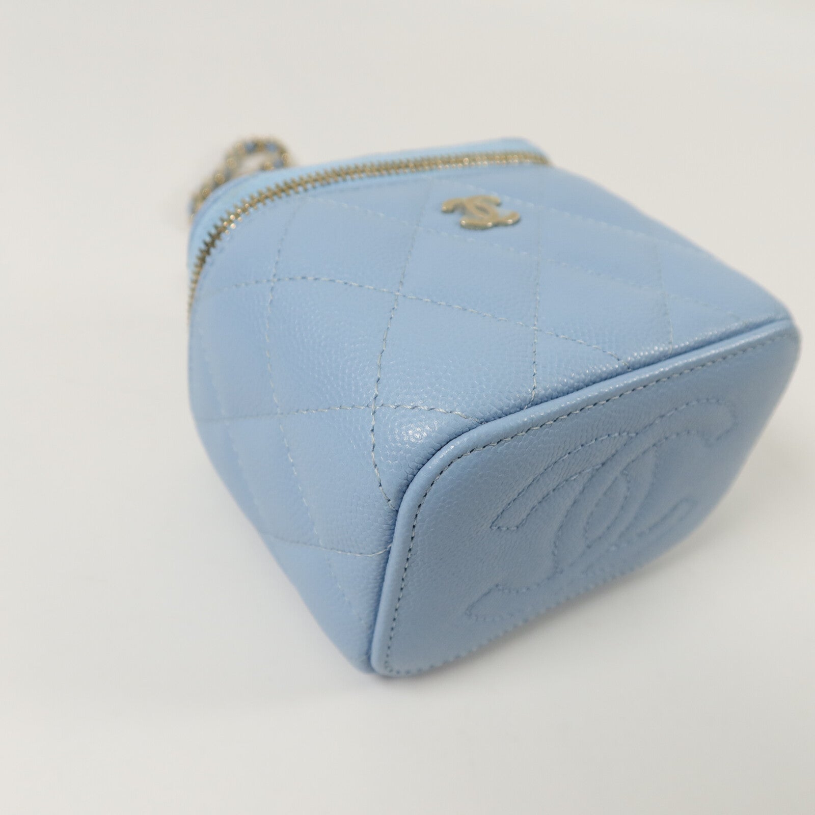 CHANEL 牛皮皮革Mini Vanity Case鏈帶肩背袋