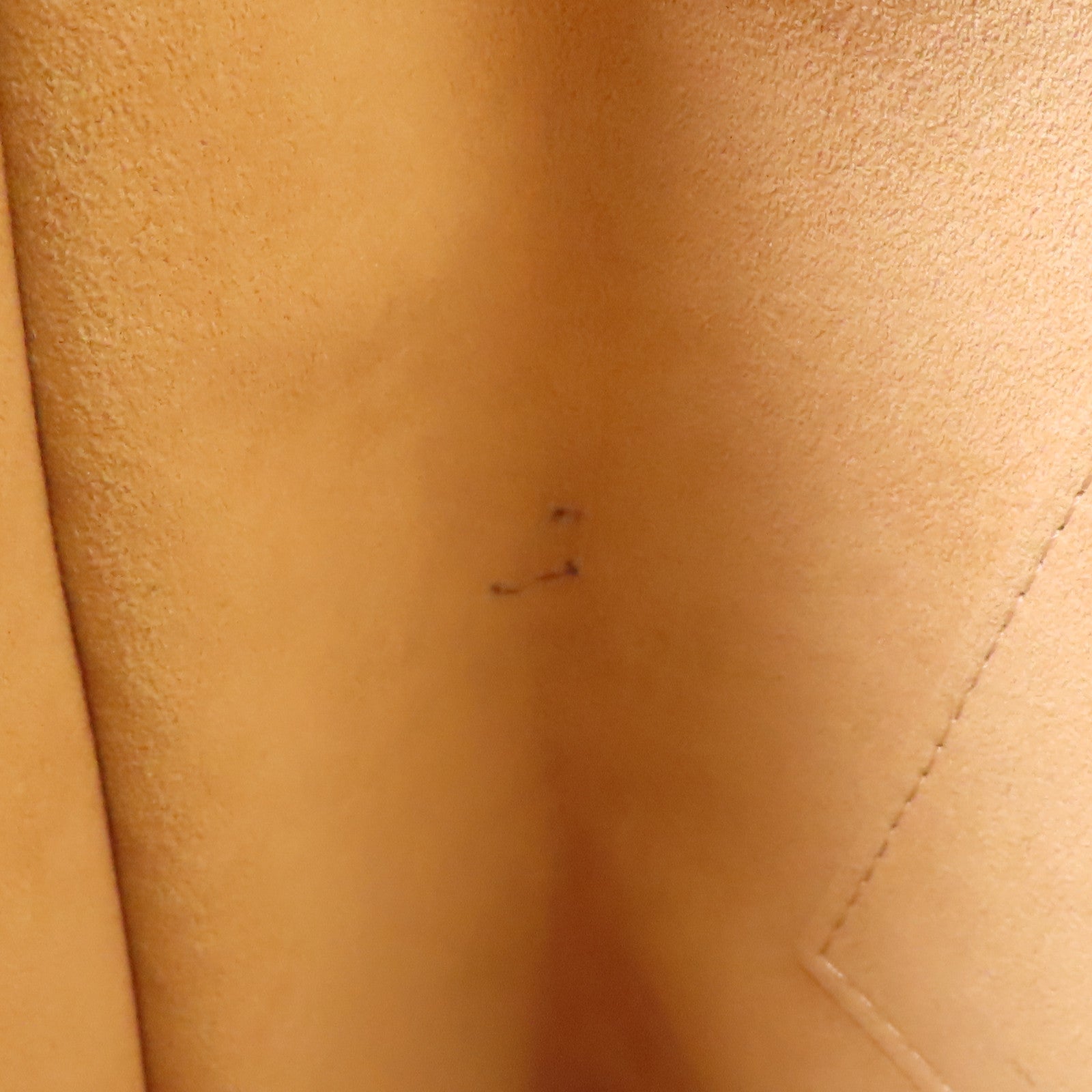 LOUIS VUITTON Taurillon Volta金扣手挽肩背兩用袋