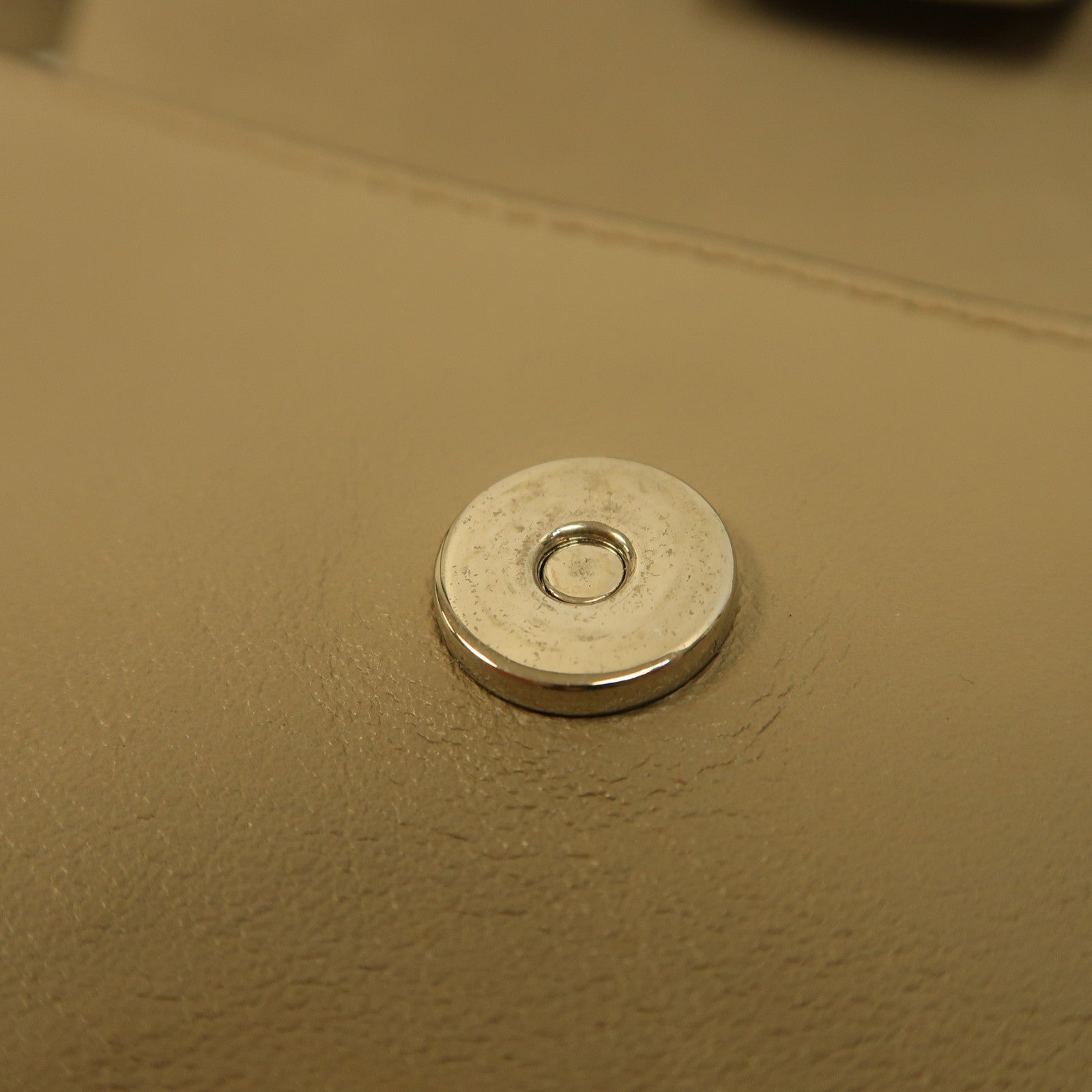 Chloe 【激減優惠】牛皮皮革/麂皮皮革Mini Faye金扣鏈帶肩背袋淺啡色