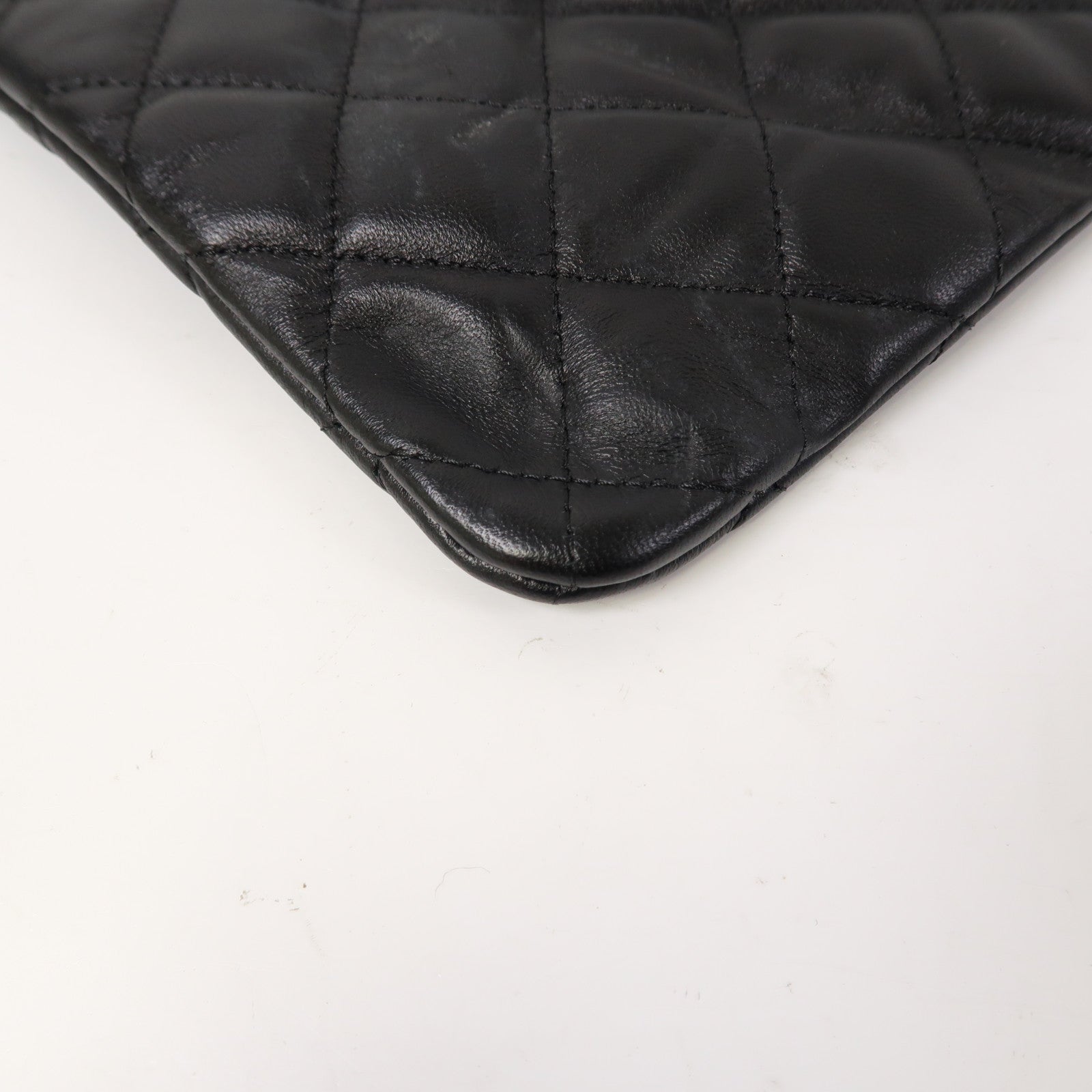 CHANEL 【激減優惠】菱格羊皮皮革Clutch銀扣手拿包黑色
