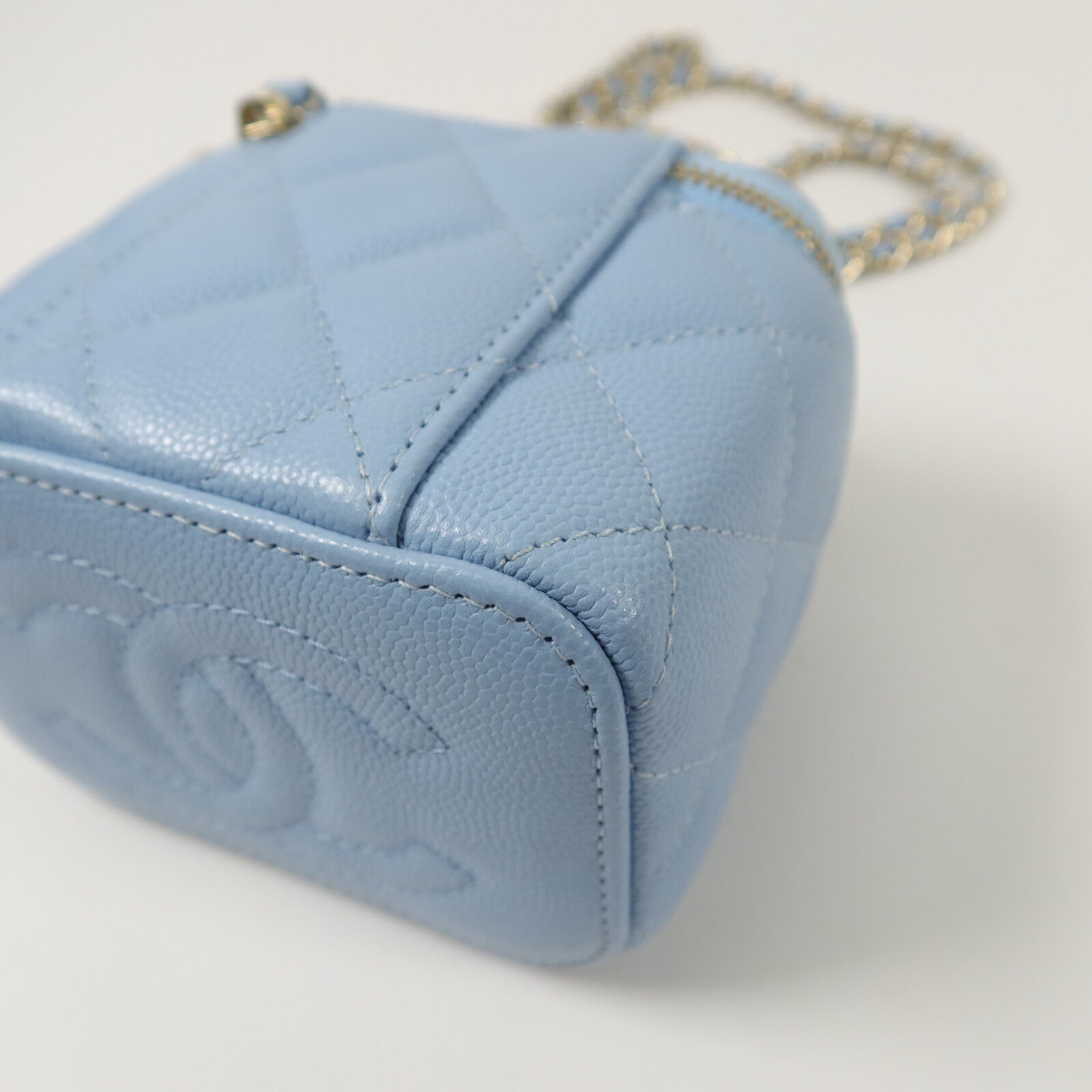 CHANEL 牛皮皮革Mini Vanity Case鏈帶肩背袋