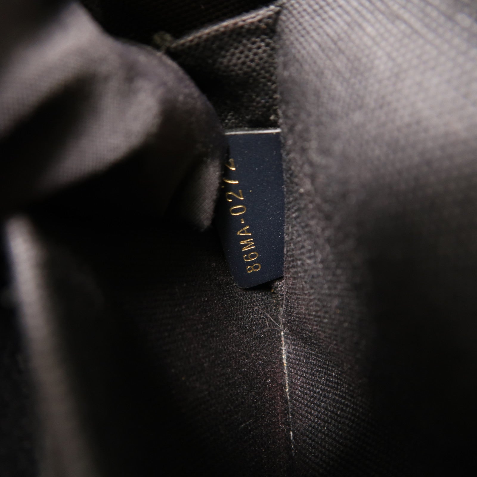 Dior 帆布30 Montaigne金扣肩背袋