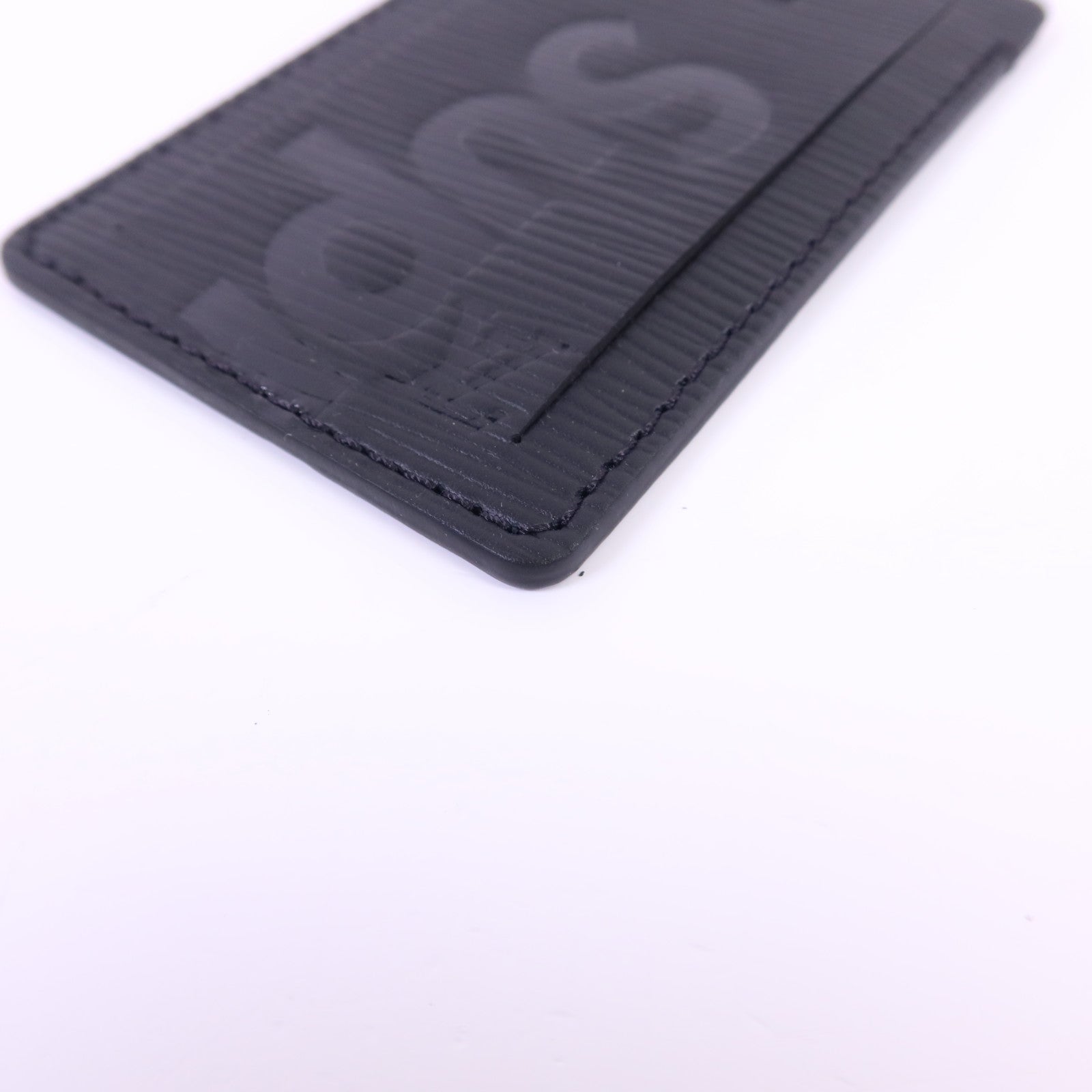 LOUIS VUITTON Epi LV x Supreme Collaboration Bag Charm行李牌掛飾