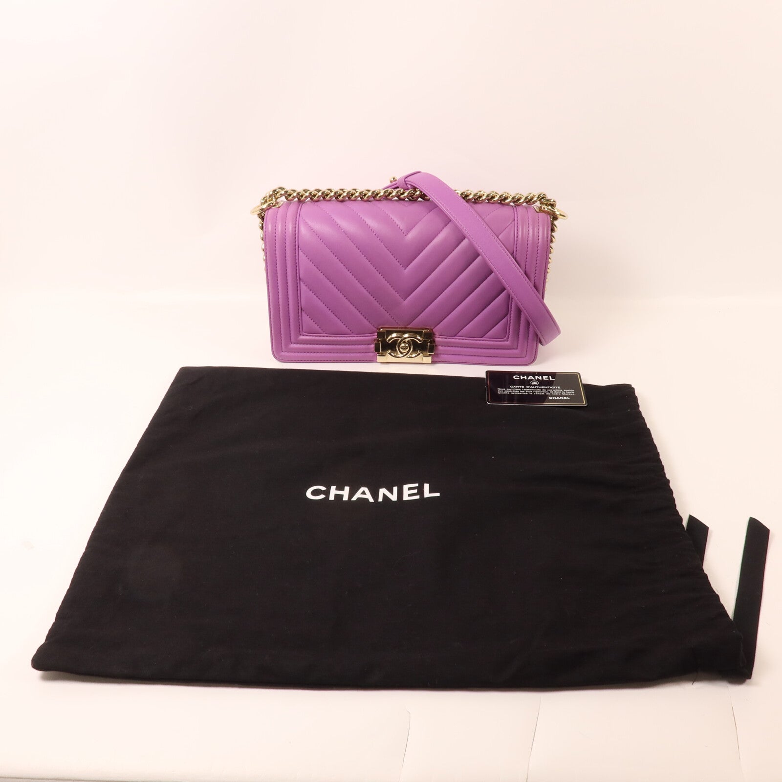 CHANEL 牛皮皮革Boy 25鏈帶肩背袋