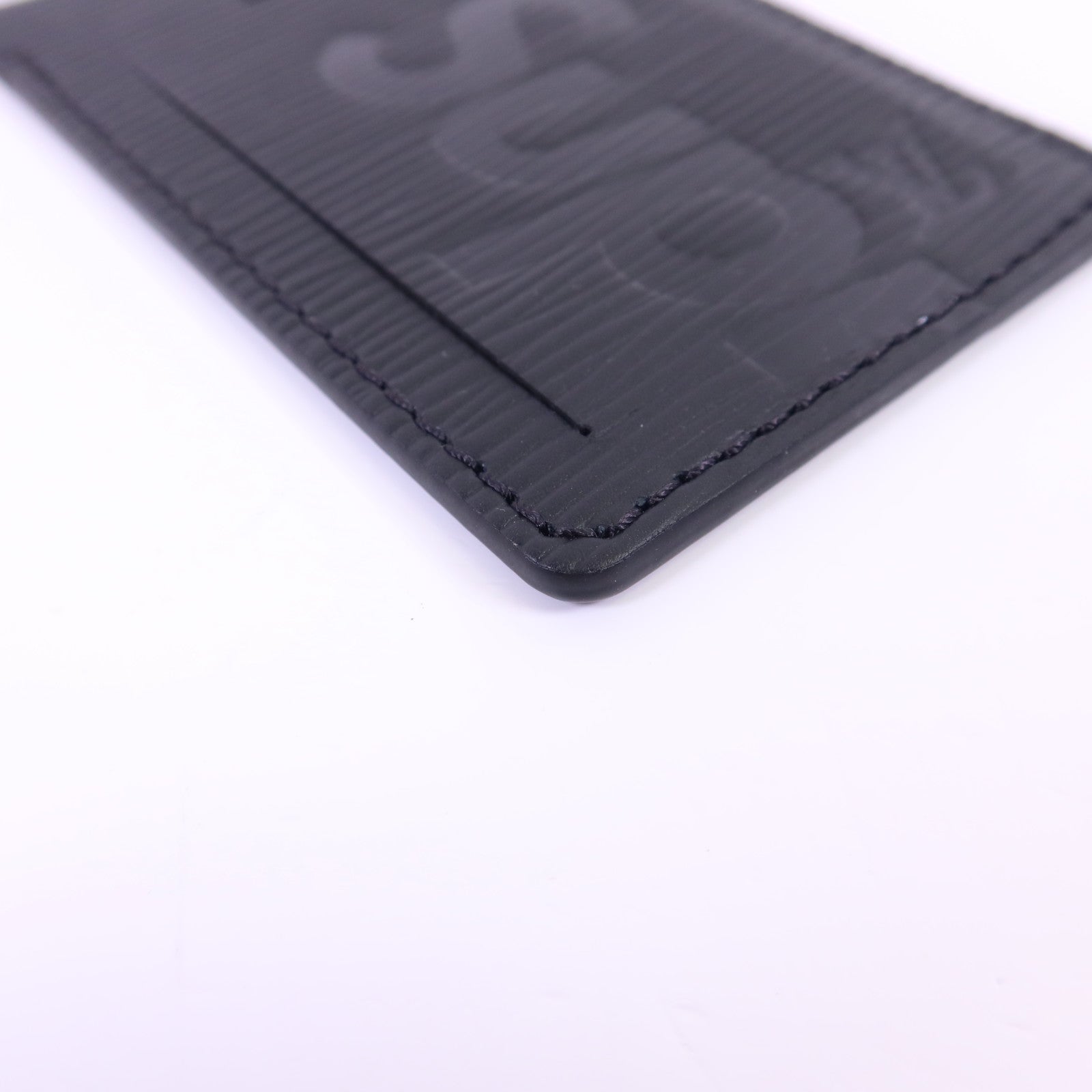 LOUIS VUITTON Epi LV x Supreme Collaboration Bag Charm行李牌掛飾