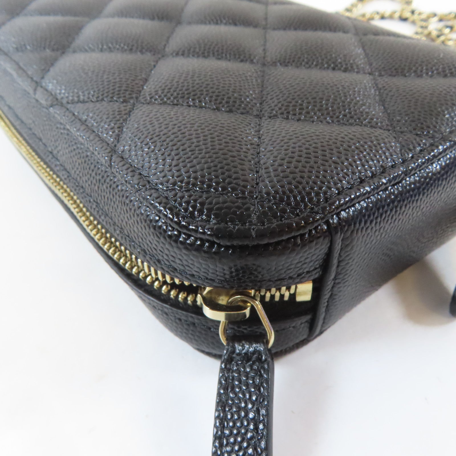 CHANEL 菱格Caviar皮革Phone Bag金扣鏈帶肩背袋黑色