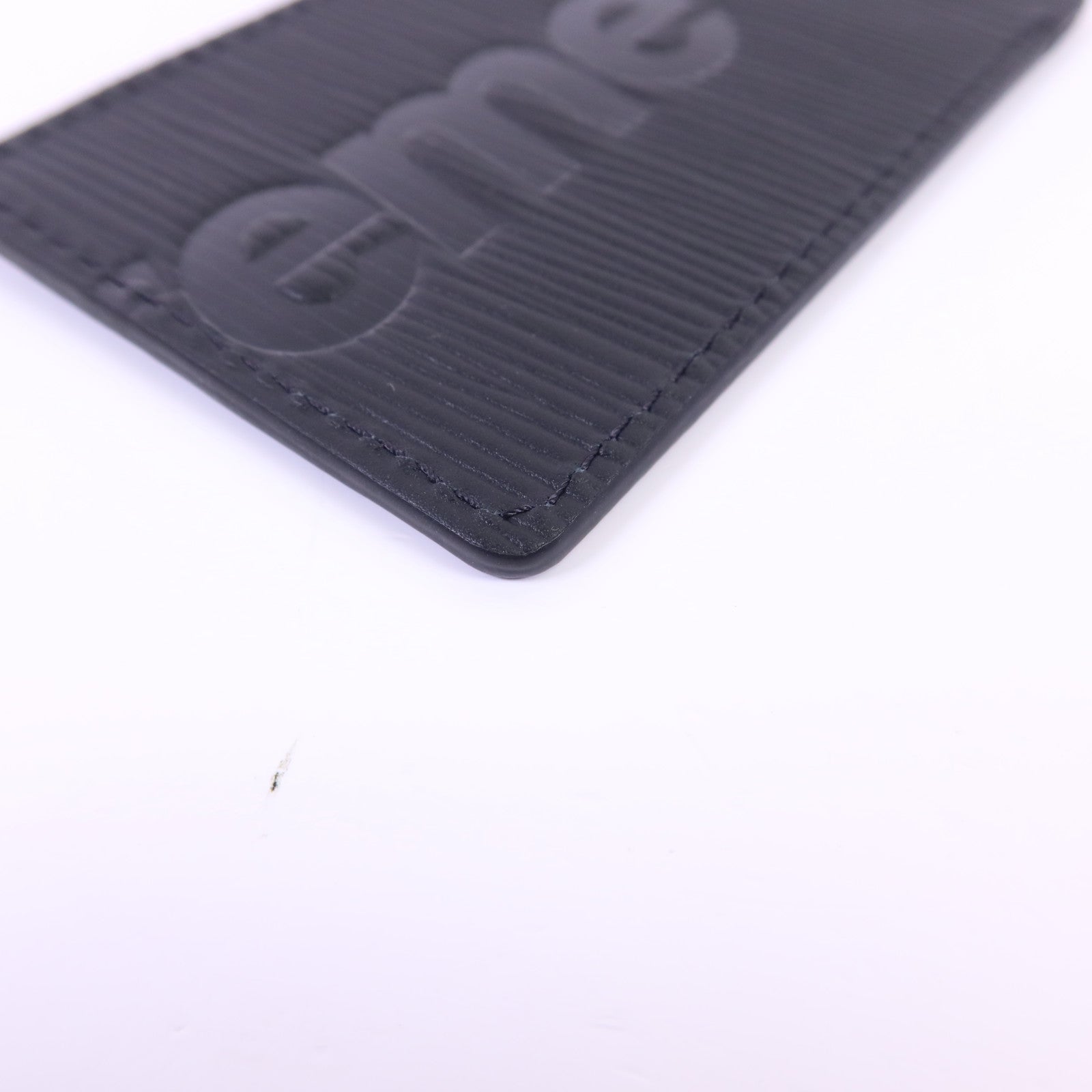 LOUIS VUITTON Epi LV x Supreme Collaboration Bag Charm行李牌掛飾