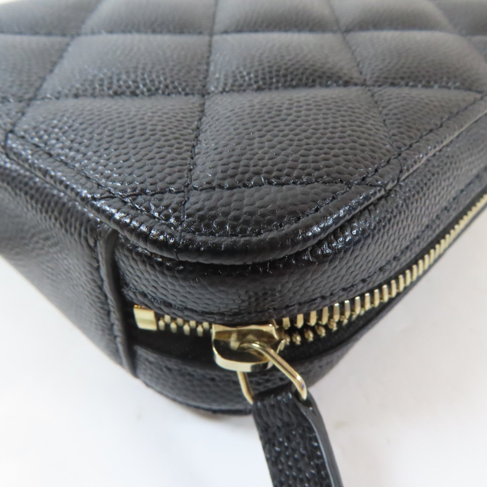 CHANEL 菱格Caviar皮革Phone Bag金扣鏈帶肩背袋黑色