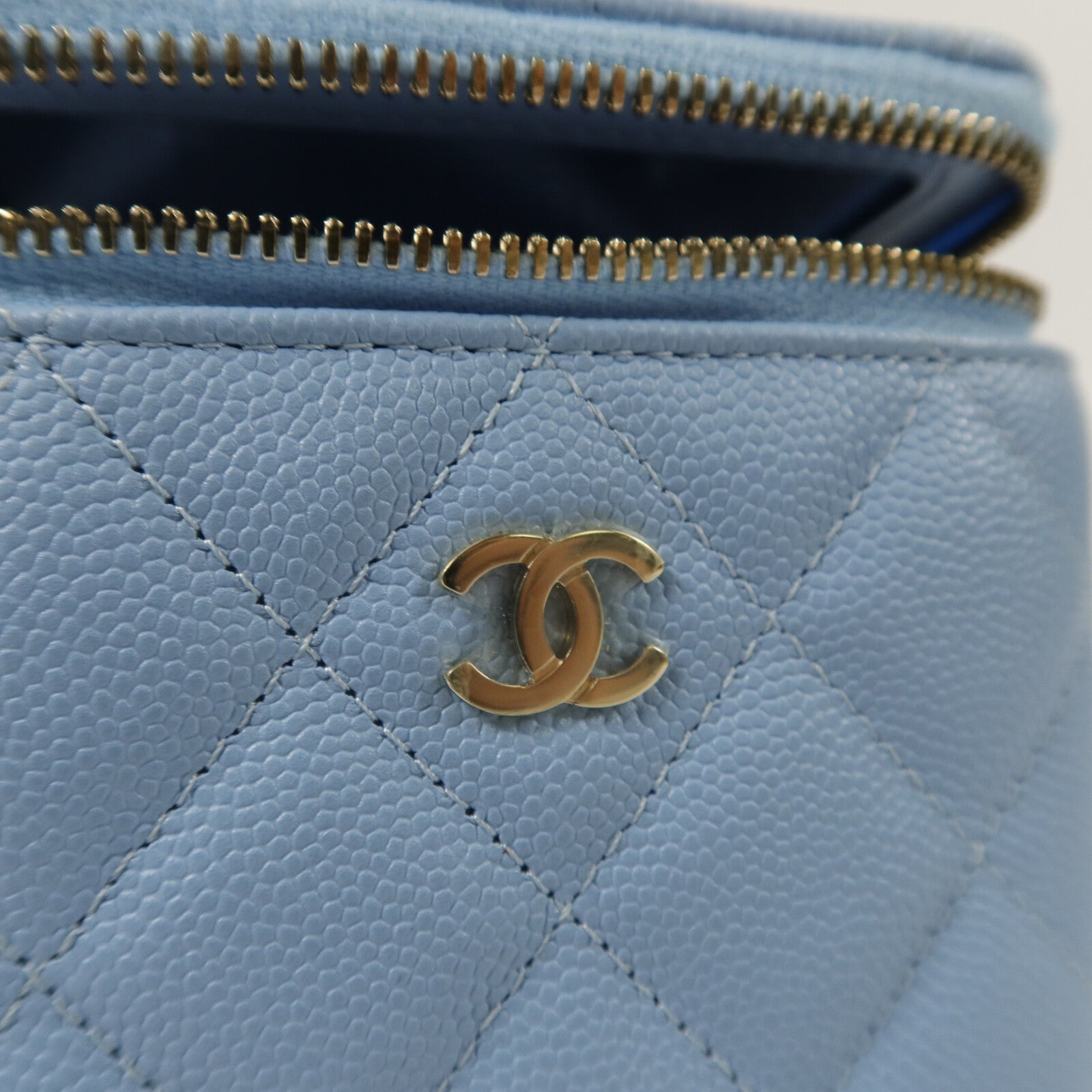 CHANEL 牛皮皮革Mini Vanity Case鏈帶肩背袋