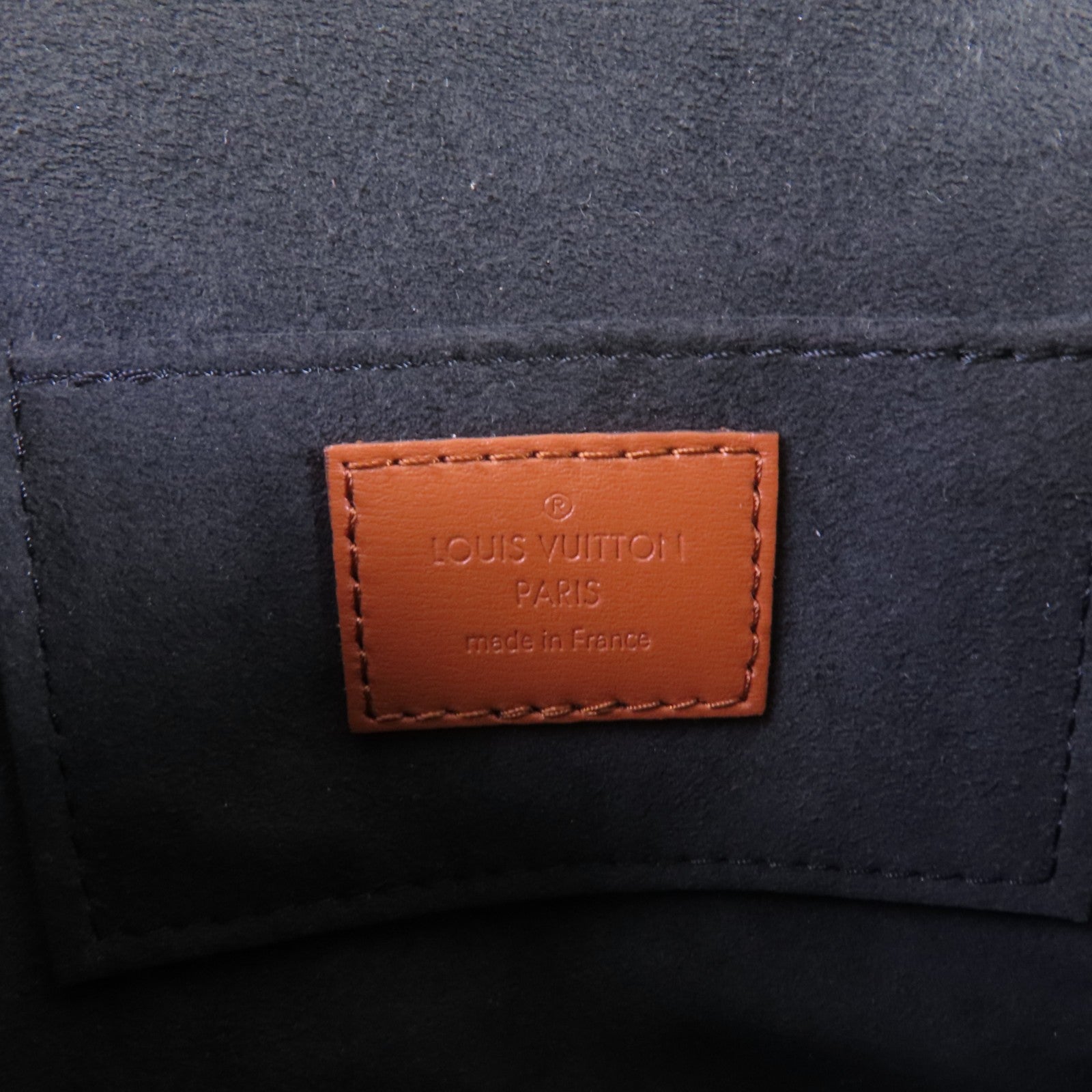 LOUIS VUITTON Monogram Reverse Mini Dauphine金扣肩背袋