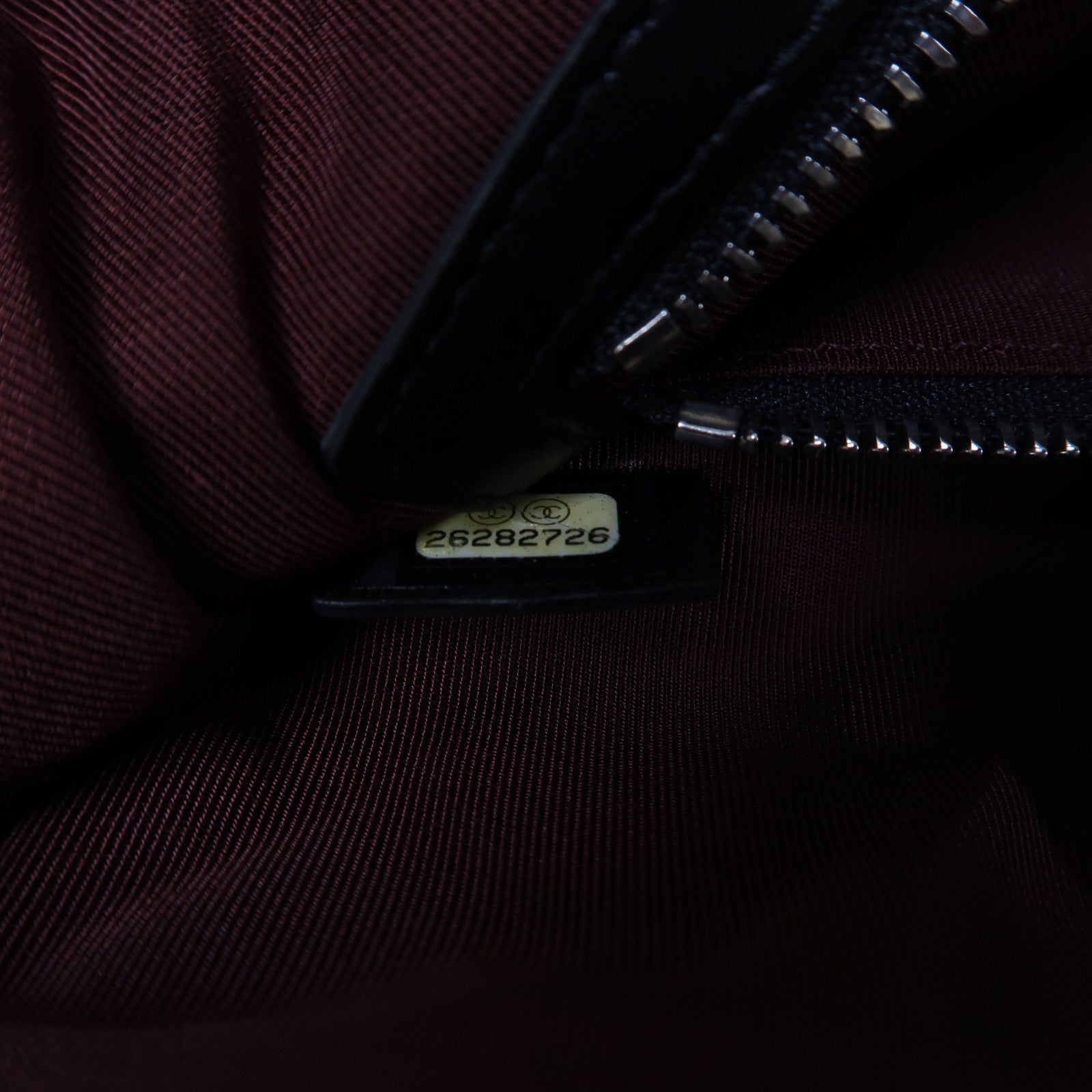 CHANEL 【激減優惠】菱格羊皮皮革Clutch銀扣手拿包黑色