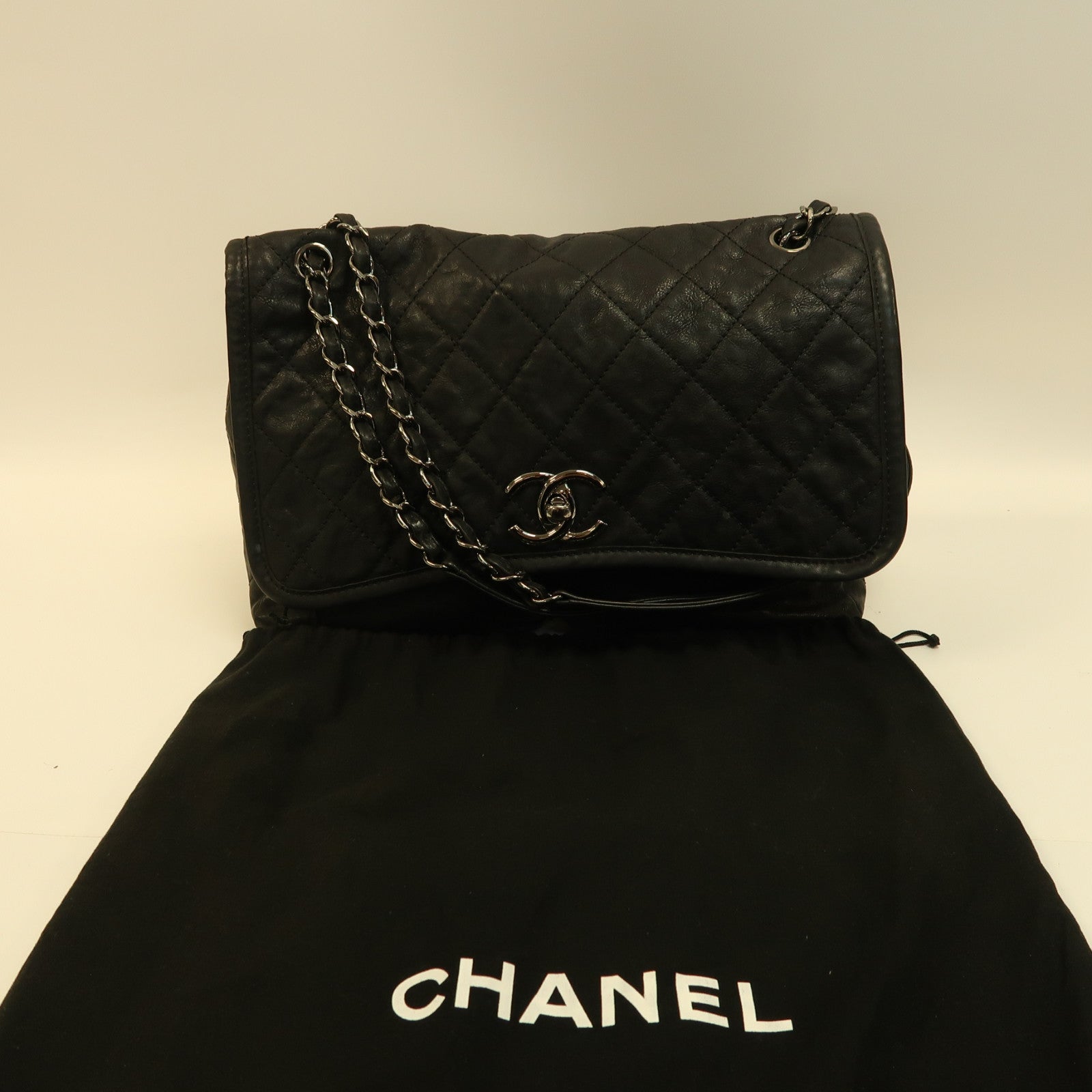 CHANEL 菱格牛皮皮革Chain Shoulder銀扣鏈帶肩背袋黑色