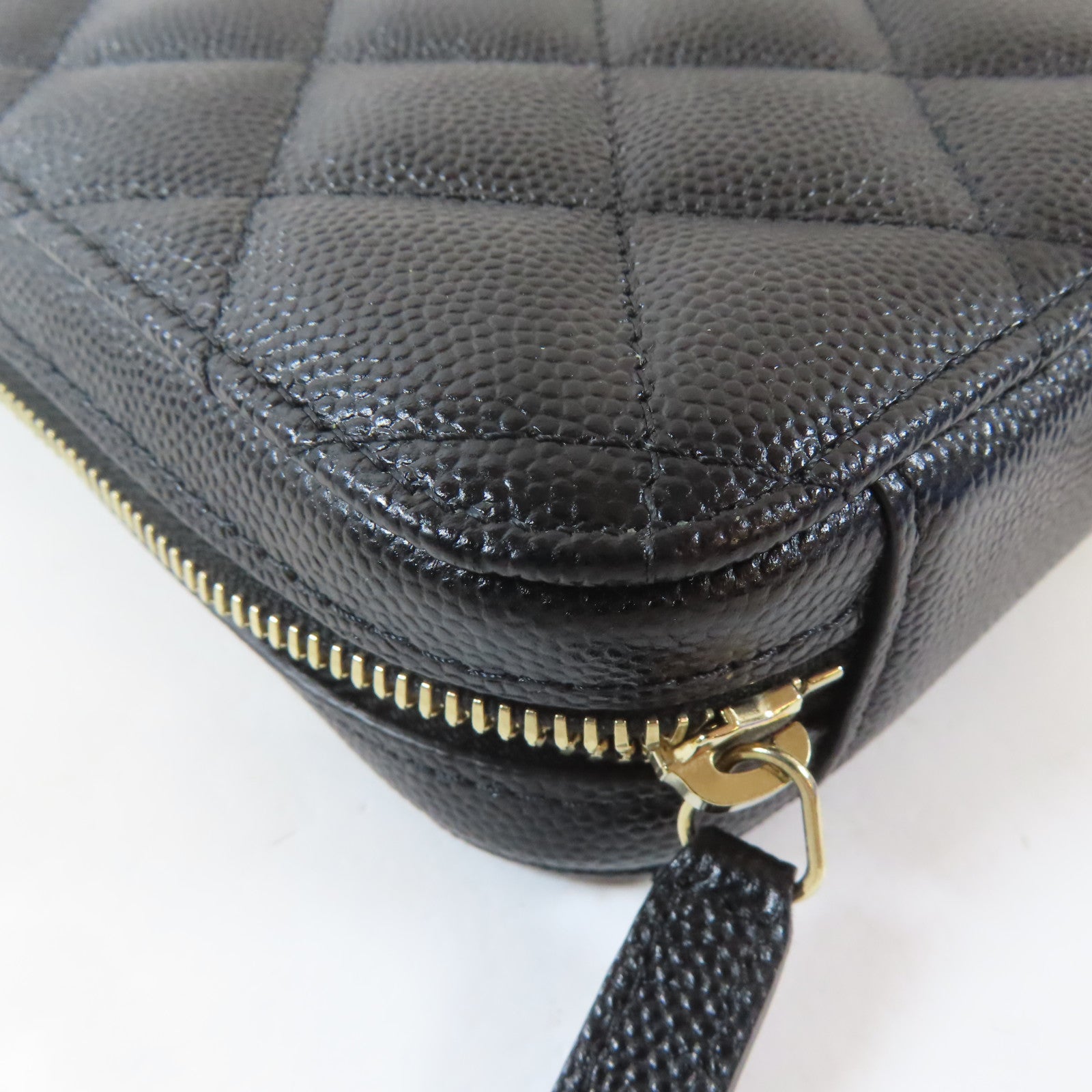 CHANEL 菱格Caviar皮革Phone Bag金扣鏈帶肩背袋黑色