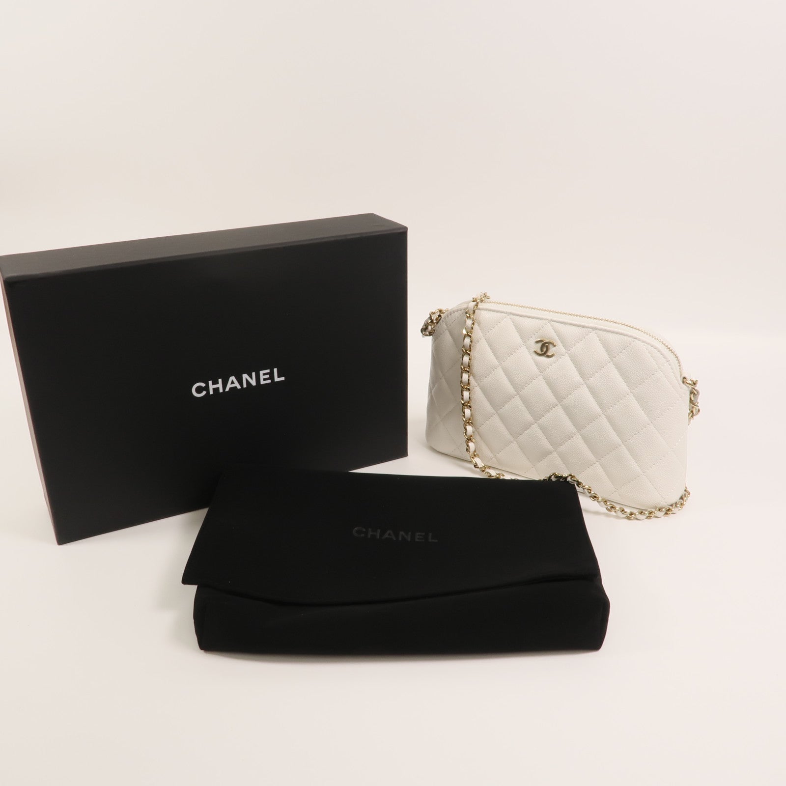 CHANEL 牛皮皮革Chain Shoulder鏈帶肩背袋