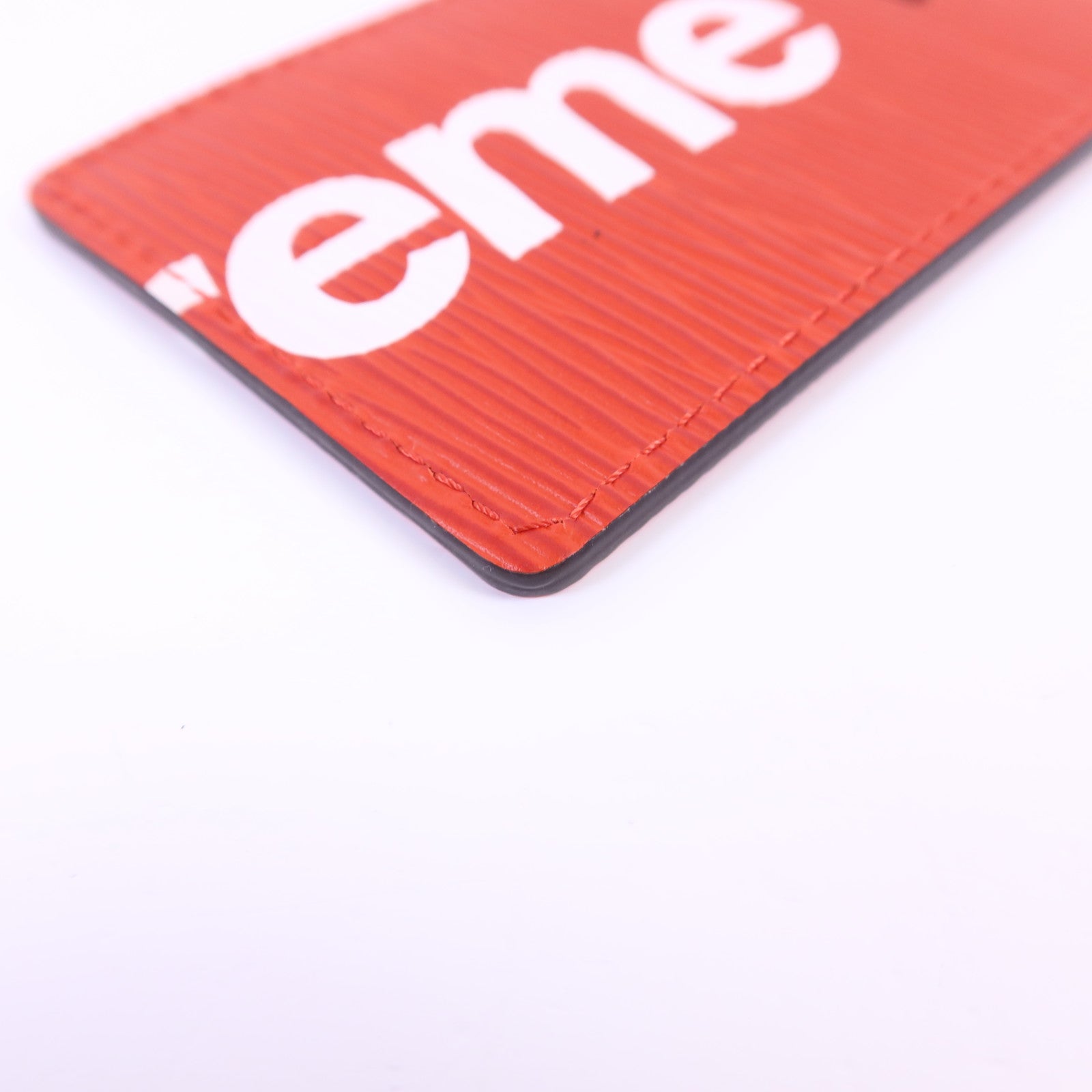 LOUIS VUITTON Epi LV x Supreme Collaboration Bag Charm行李牌掛飾