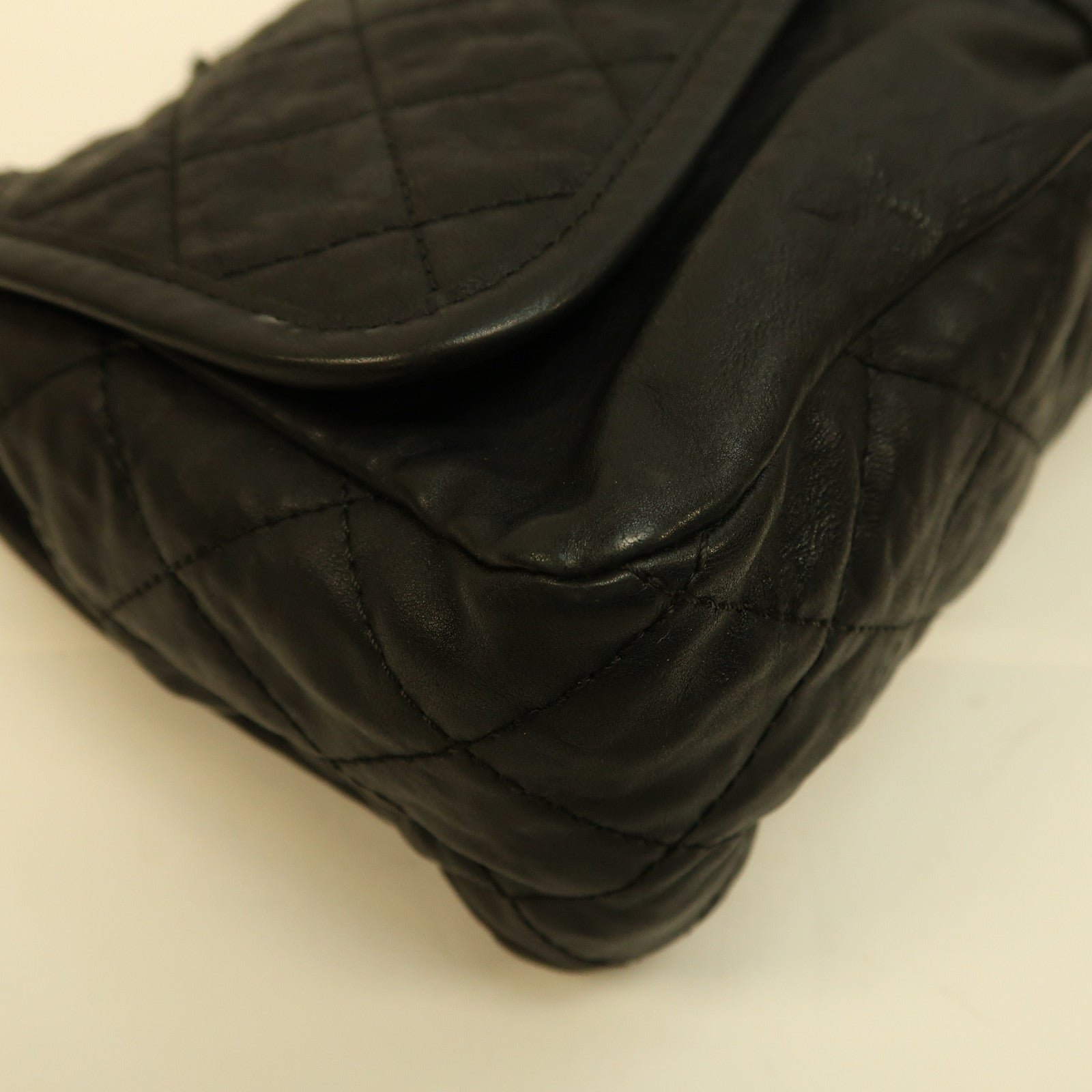 CHANEL 菱格牛皮皮革Chain Shoulder銀扣鏈帶肩背袋黑色