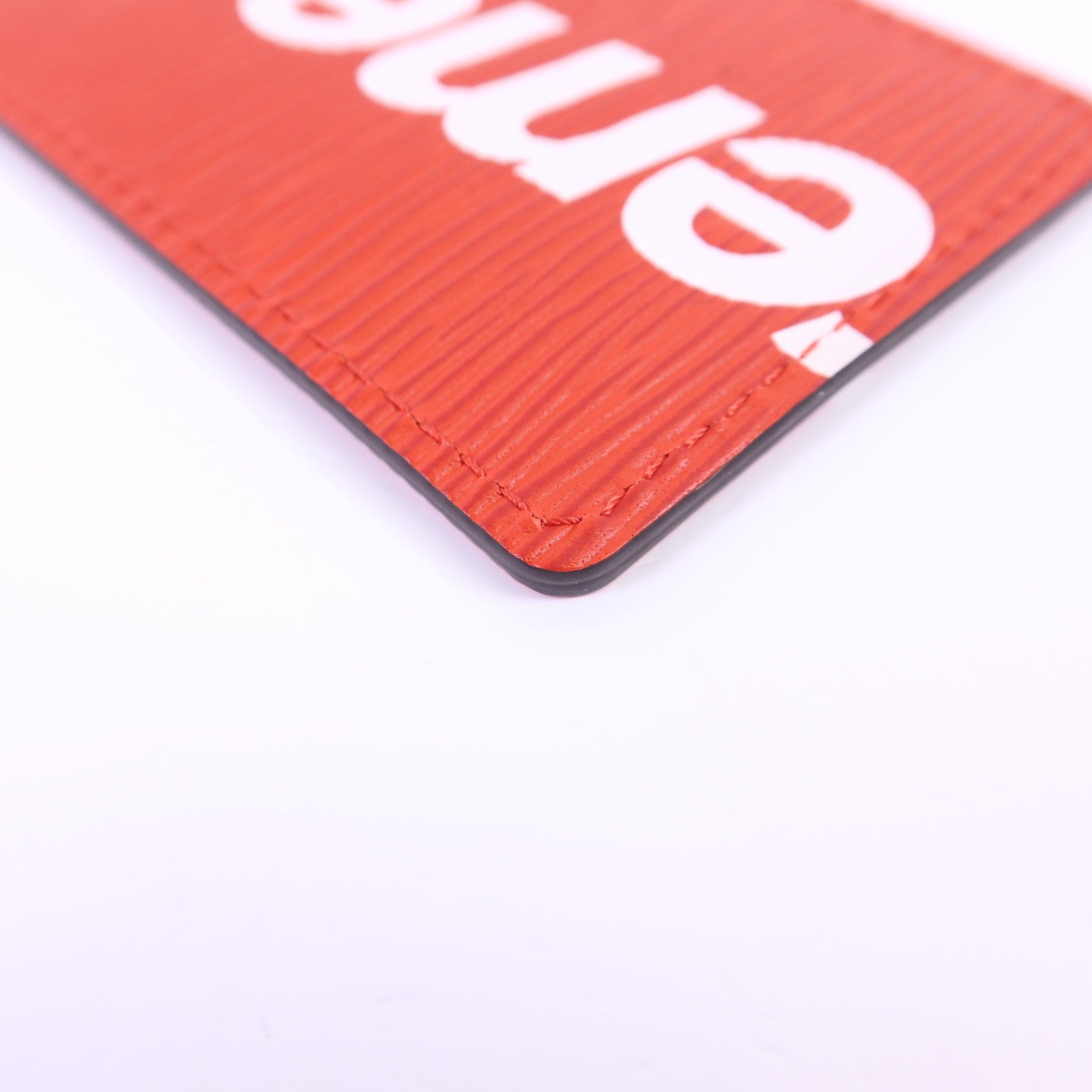 LOUIS VUITTON Epi LV x Supreme Collaboration Bag Charm行李牌掛飾