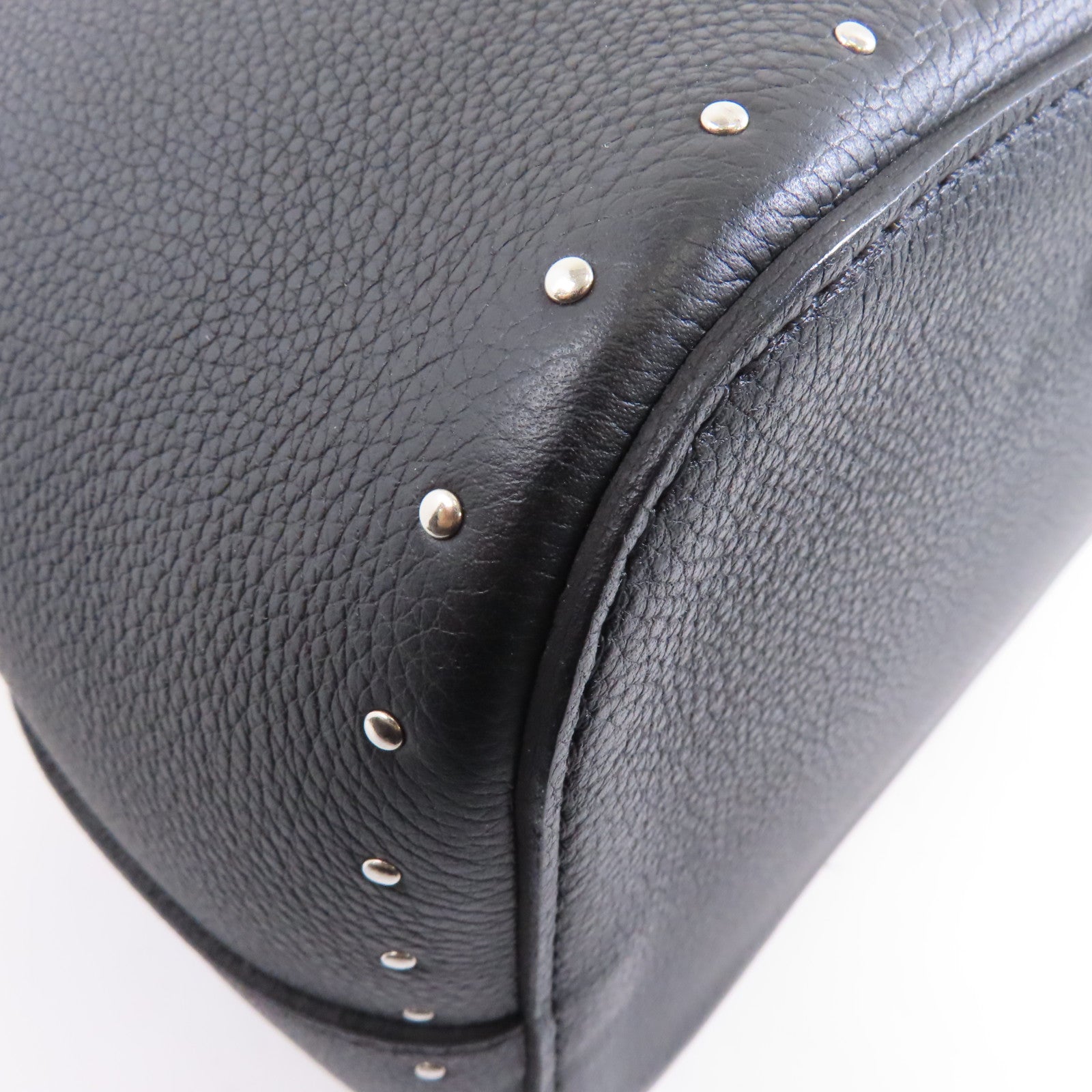 LOUIS VUITTON 牛皮皮革Lock Me Bucket銀扣肩背袋黑色