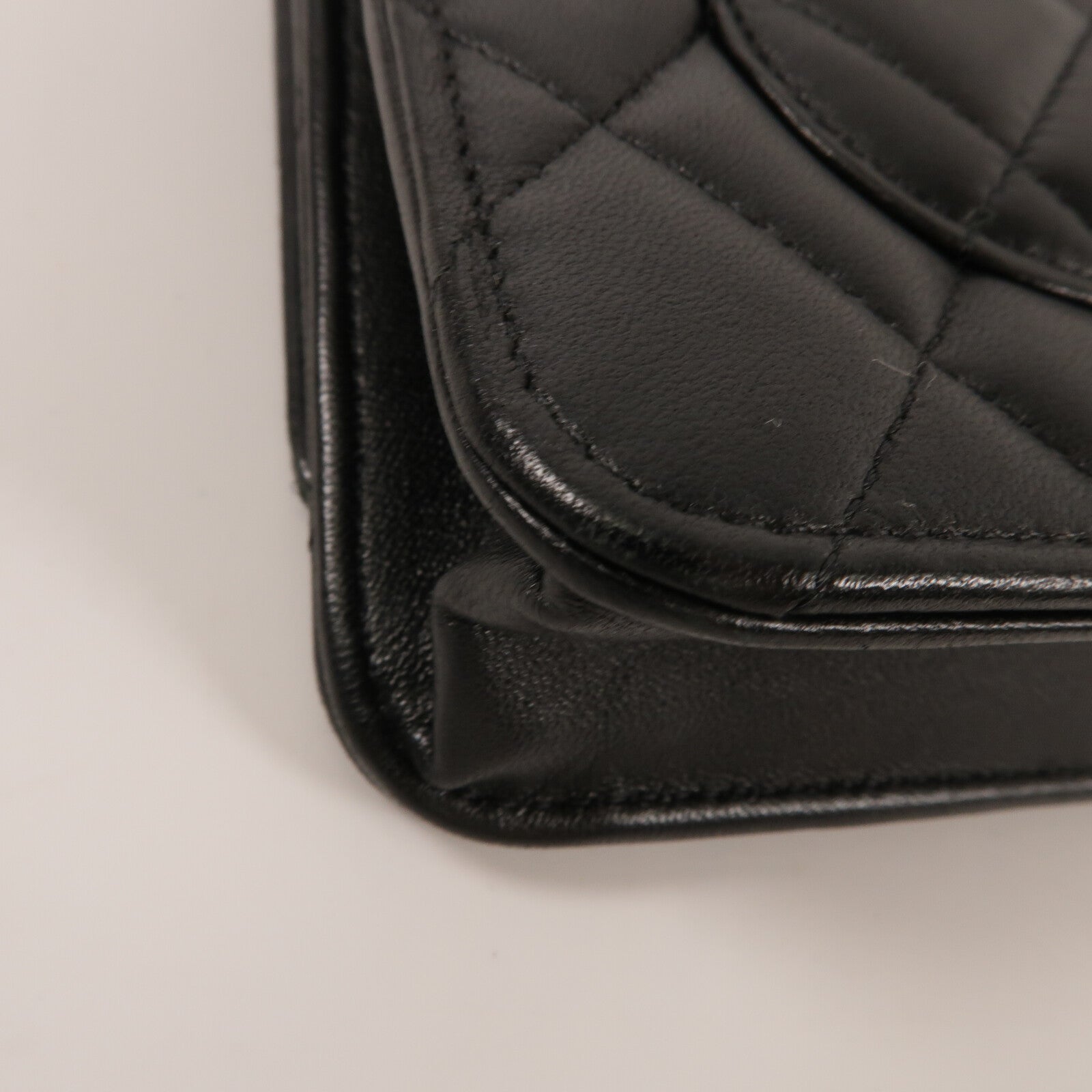 CHANEL 羊皮皮革WOC Wallet On Chain鏈帶肩背袋