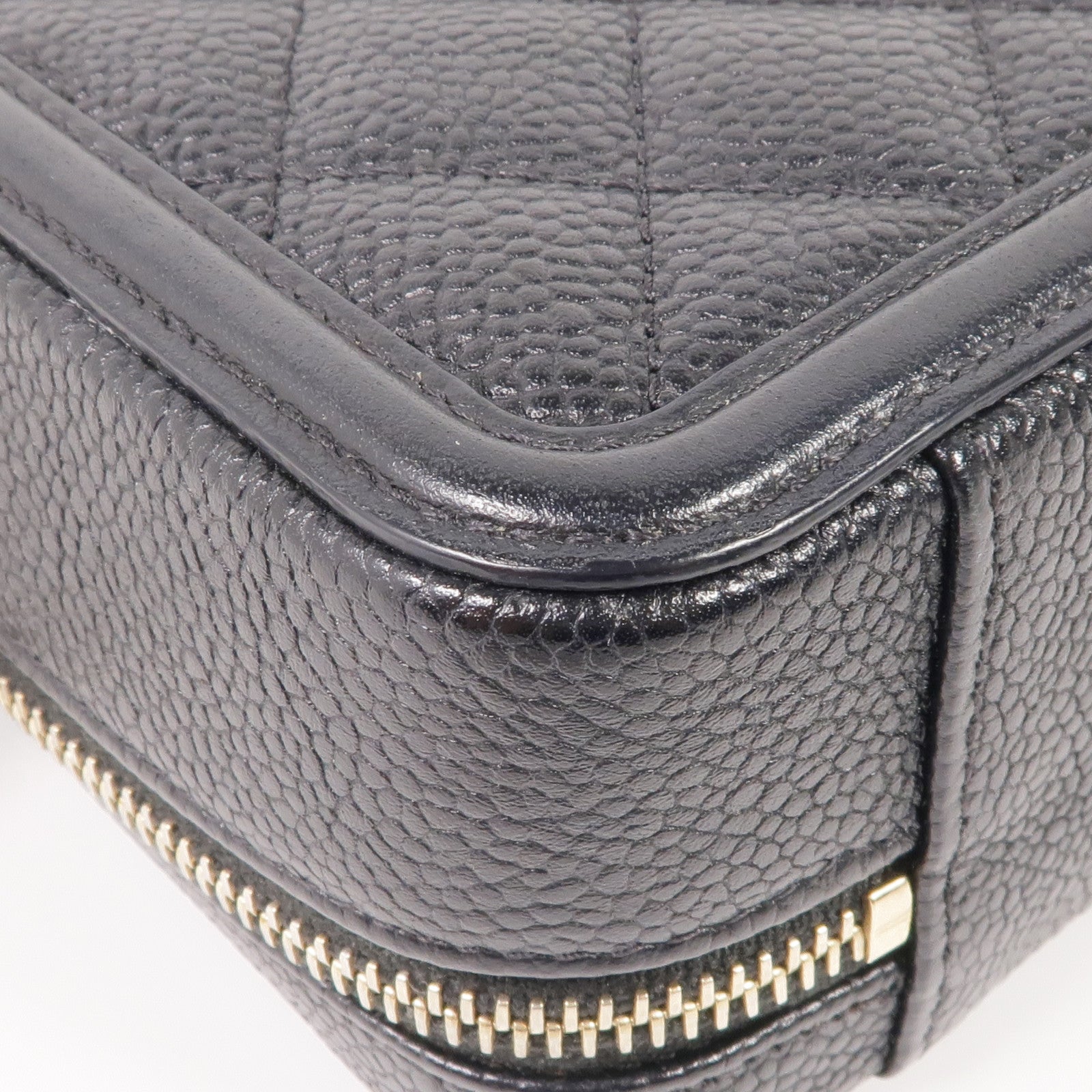 CHANEL 牛皮皮革Filigree Camera Bag金扣鏈帶肩背袋