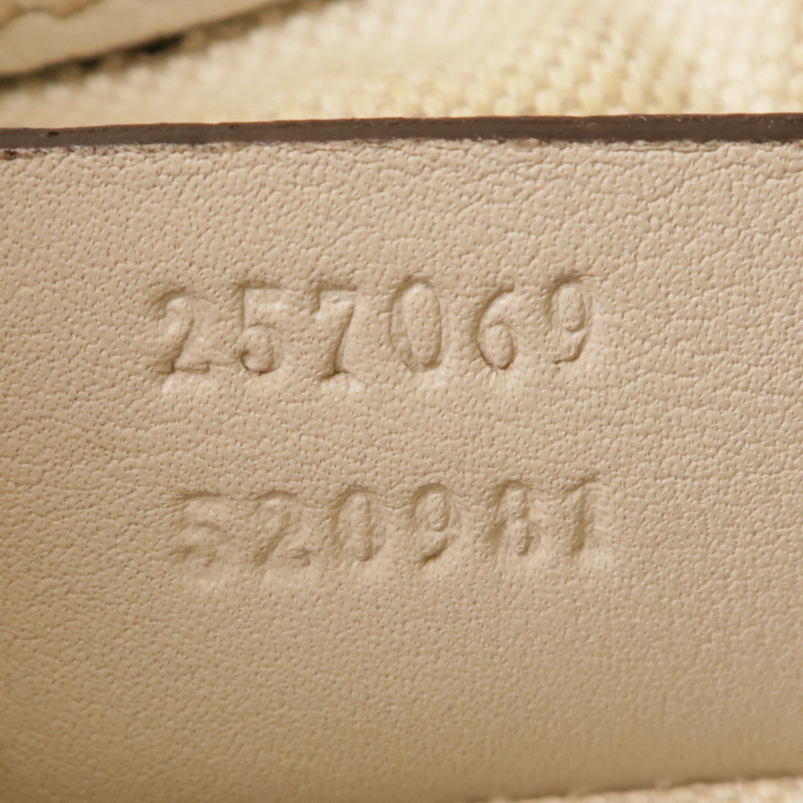 GUCCI 牛皮皮革Hand Bag銀扣手挽袋