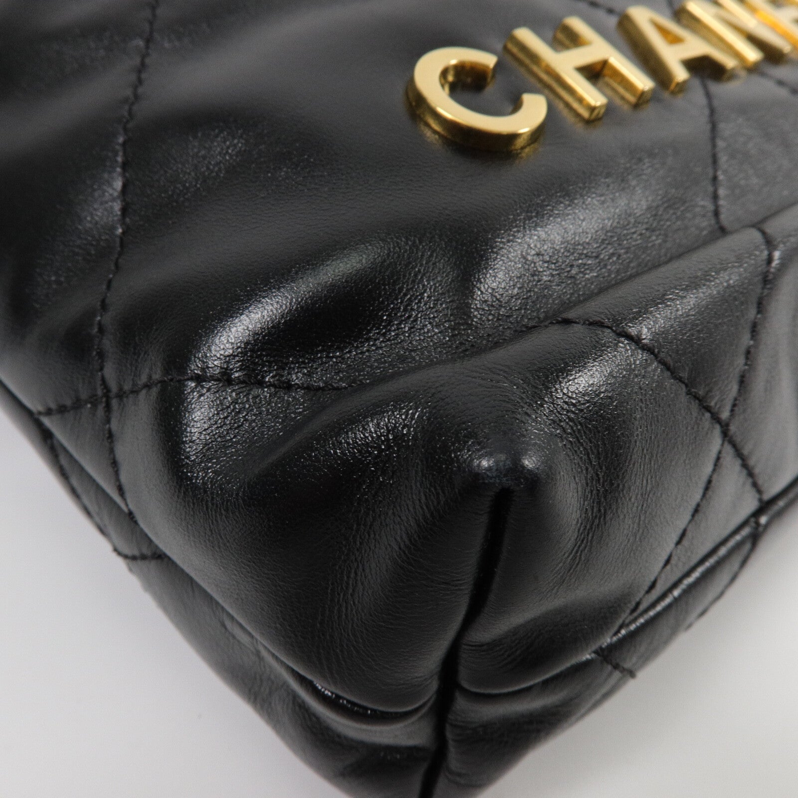 CHANEL 牛皮皮革Chanel 22 Mini鏈帶肩背袋