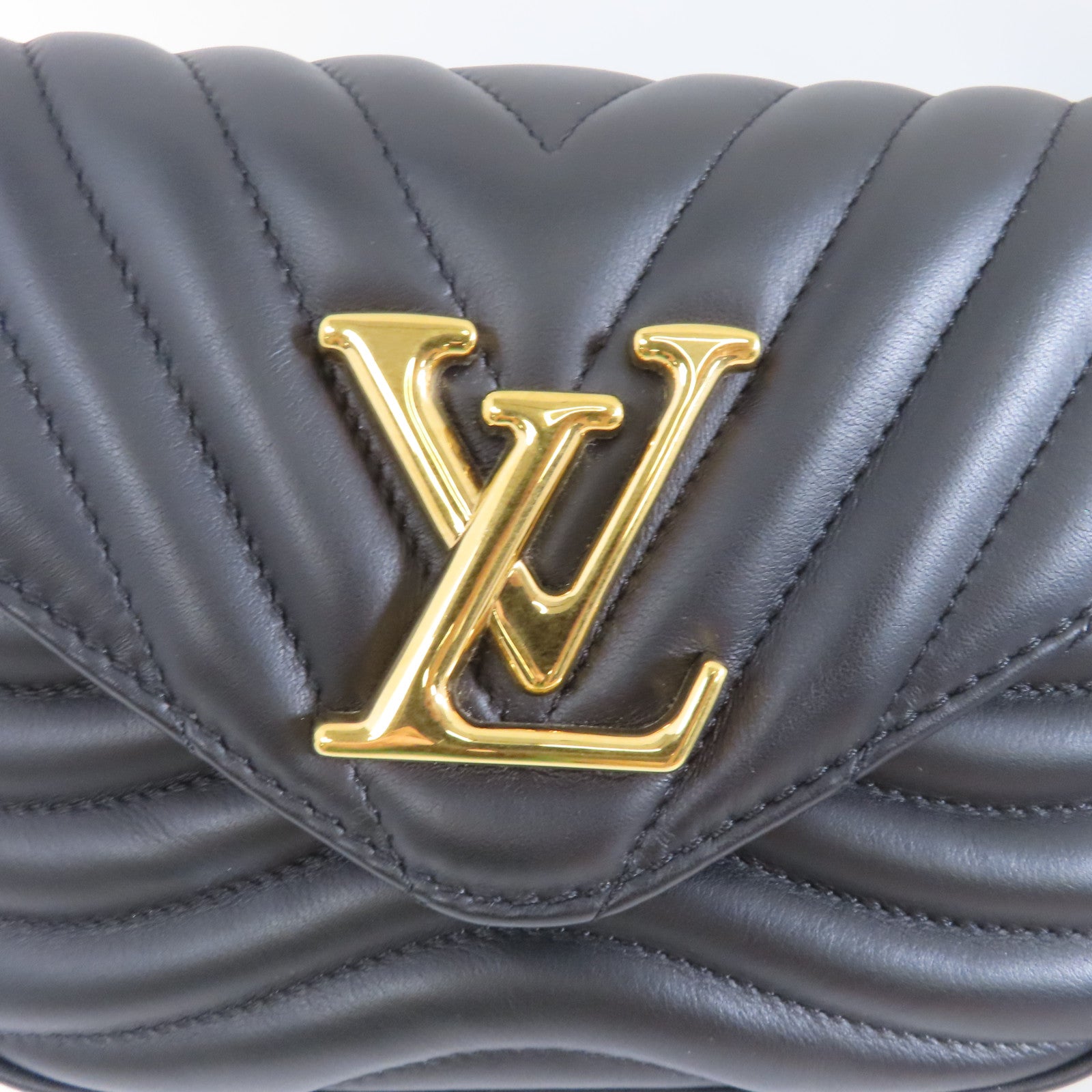 LOUIS VUITTON 牛皮皮革New Wave Multi Pochette金扣肩背袋黑色
