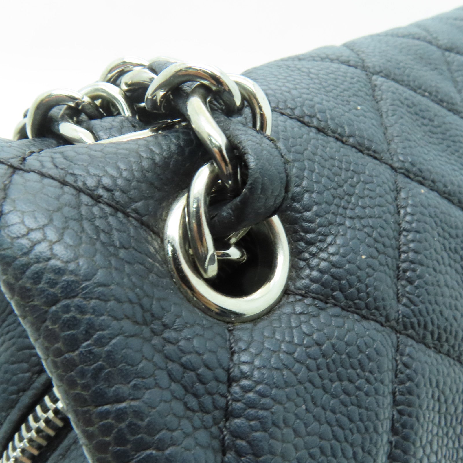 CHANEL 菱格Caviar皮革Easy Flap銀扣鏈帶肩背袋黑色