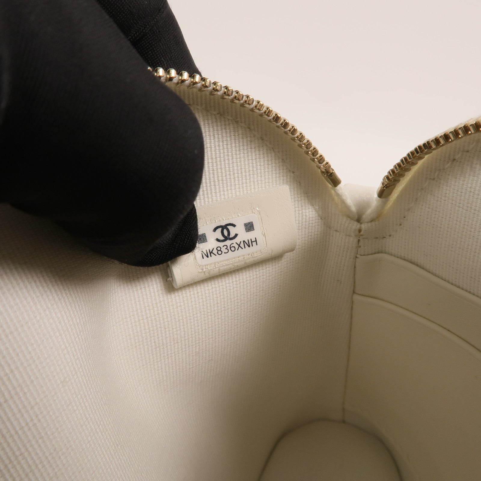 CHANEL 牛皮皮革Chain Shoulder鏈帶肩背袋