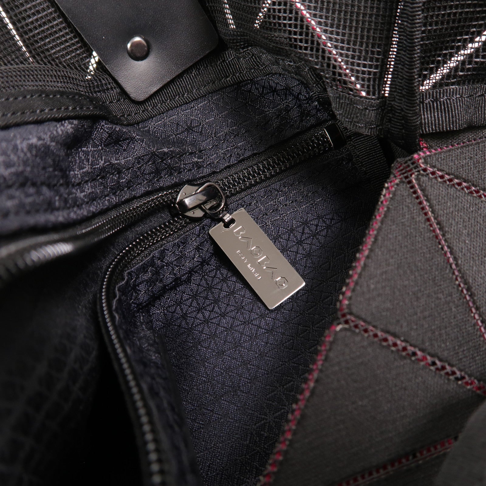 BAO BAO ISSEYMIYAKE PVC Shoulder Bag肩背袋