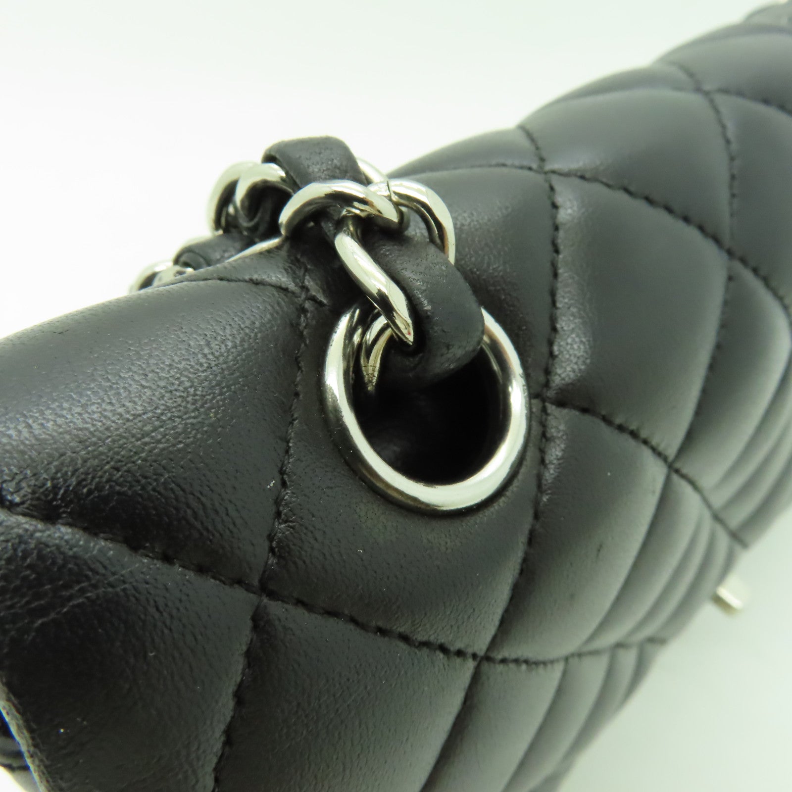 CHANEL **【清倉大減價】菱格羊皮皮革Classic 25銀扣鏈帶肩背袋黒色