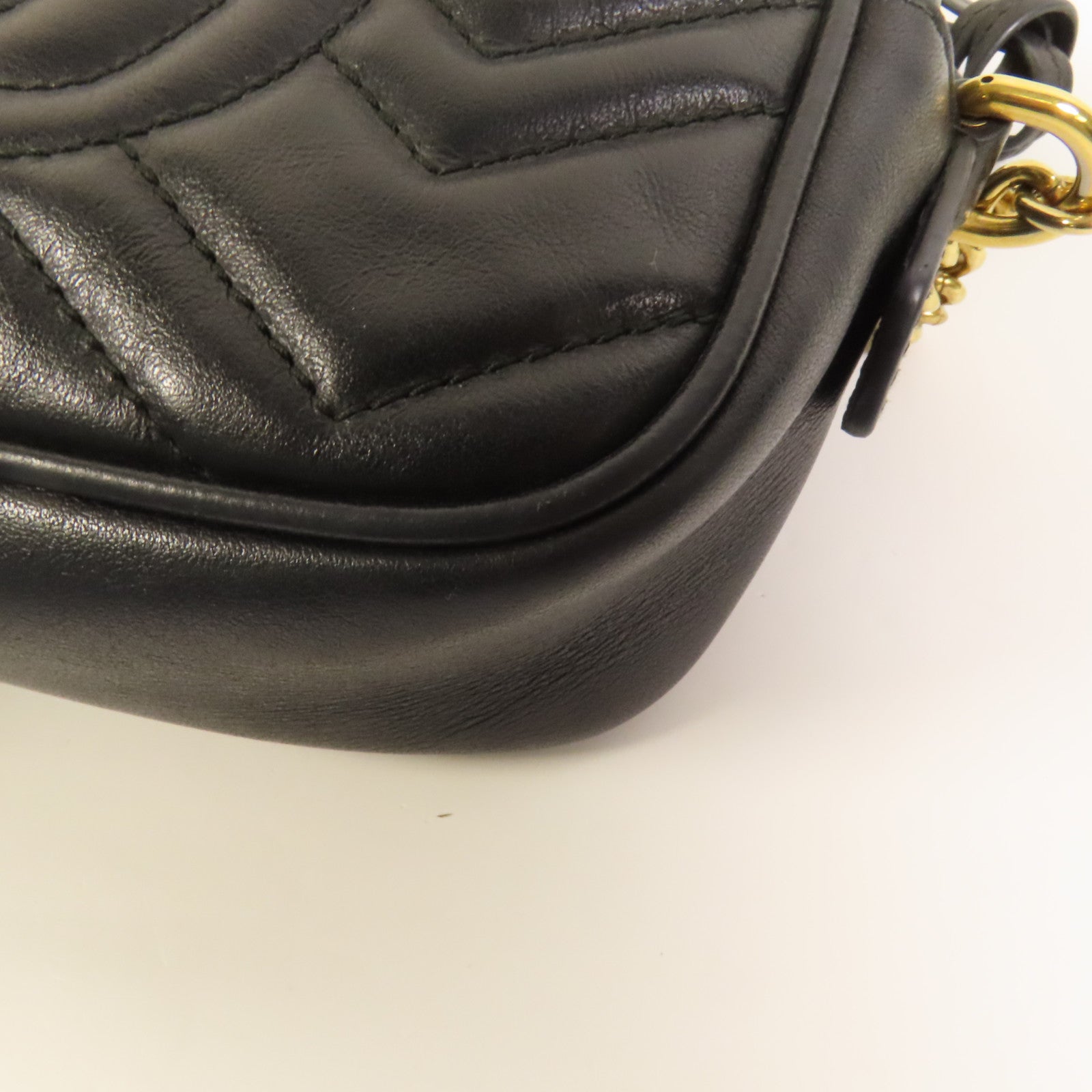 GUCCI 牛皮皮革GG Marmont Mini金扣肩背袋