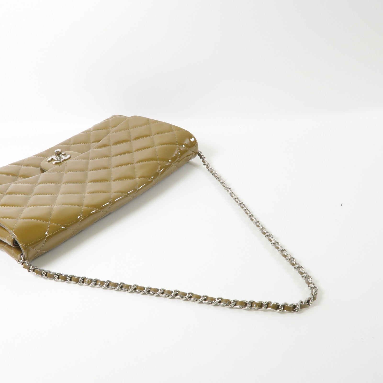 CHANEL 漆皮皮革Shoulder Bag銀扣鏈帶肩背袋