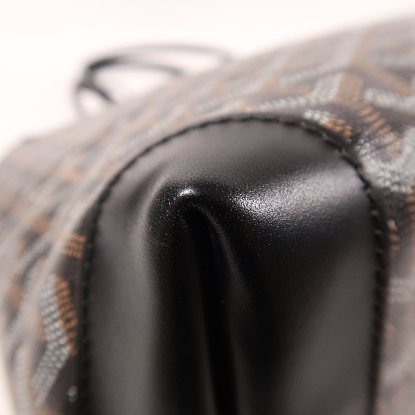 GOYARD 塗層帆布Bellechasse Biaude PM肩背袋