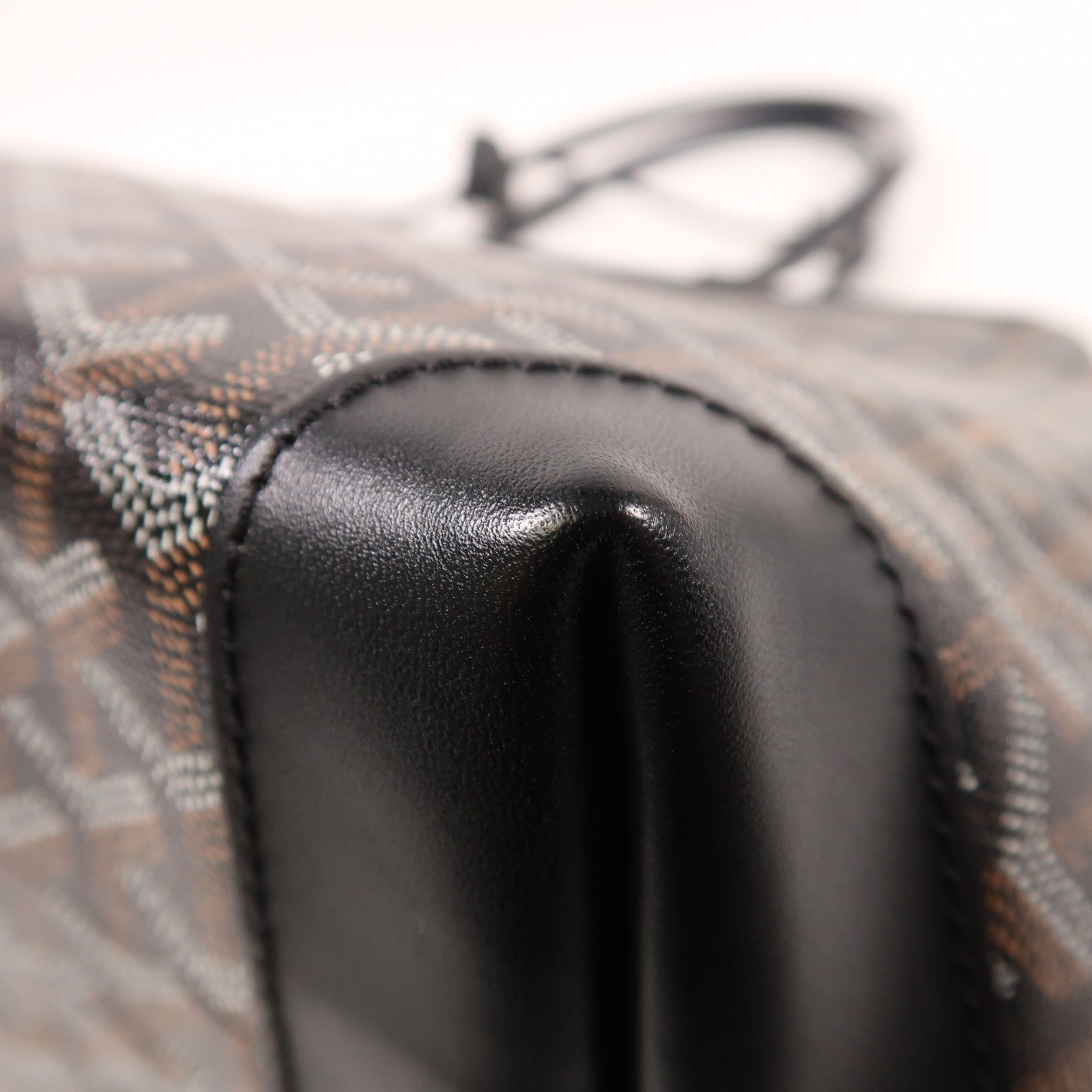 GOYARD 塗層帆布Bellechasse Biaude PM肩背袋