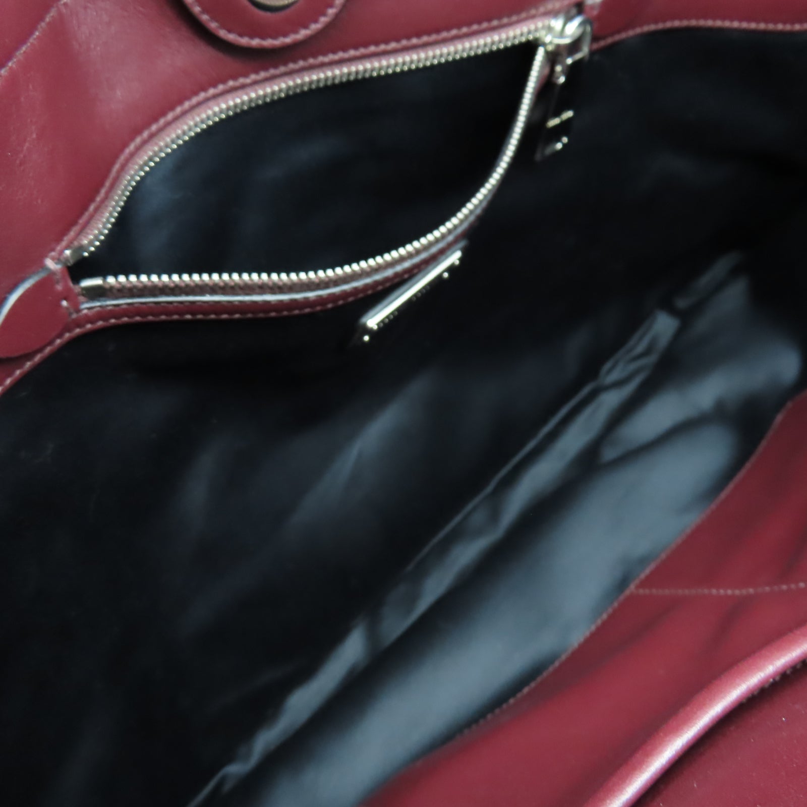 Miu Miu 【清倉大減價】羊皮皮革Tote Bag銀扣手挽袋紅色