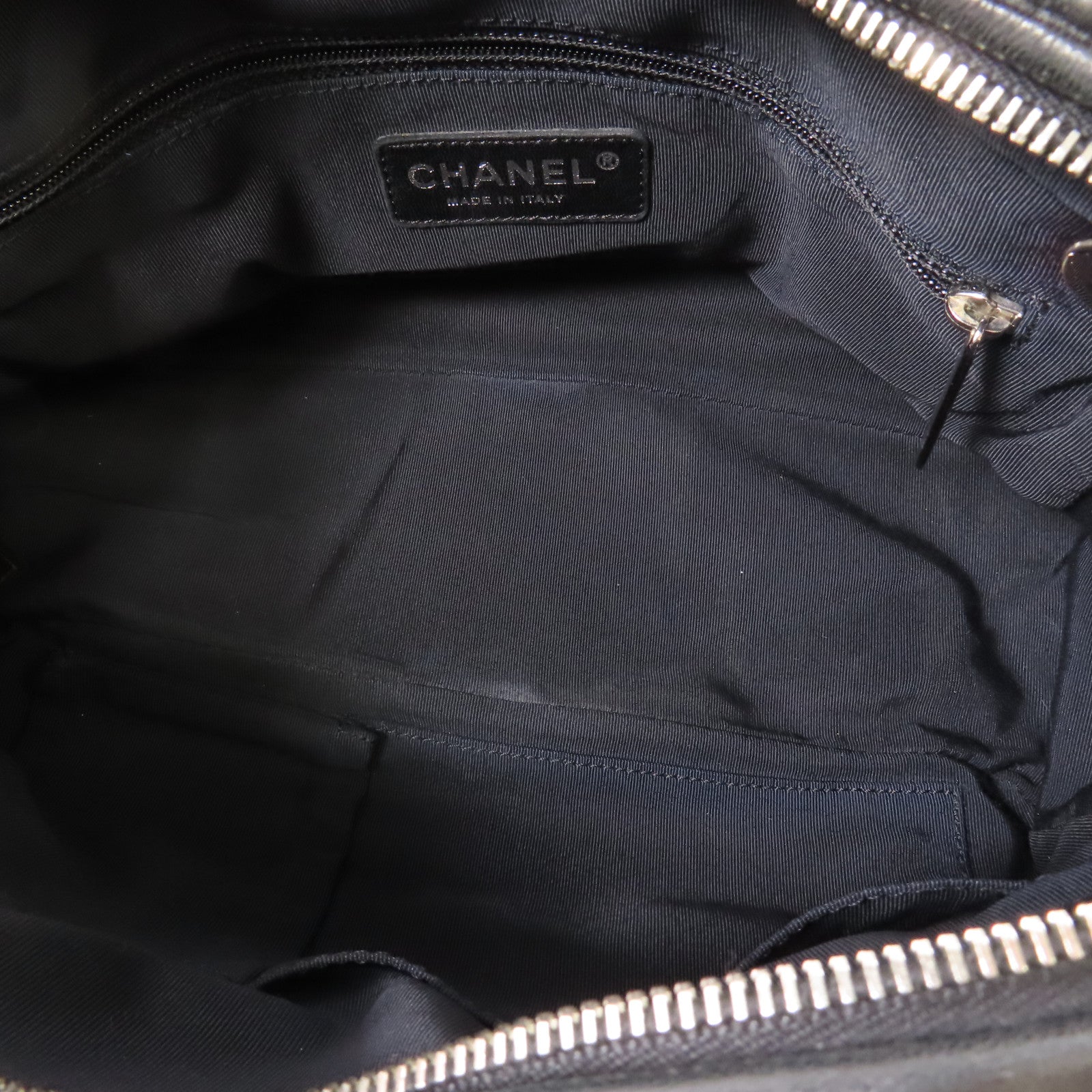 CHANEL 羊皮皮革Bubble Chain Shoulder Bag銀扣鏈帶肩背袋