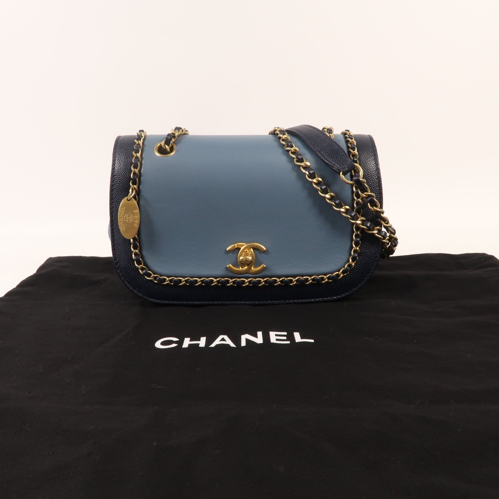 CHANEL 牛皮皮革Chain Shoulder金扣鏈帶肩背袋
