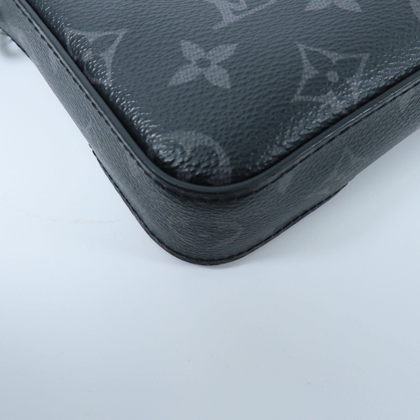 LOUIS VUITTON Monogram Eclipse Reverse Trio Messenger肩背袋