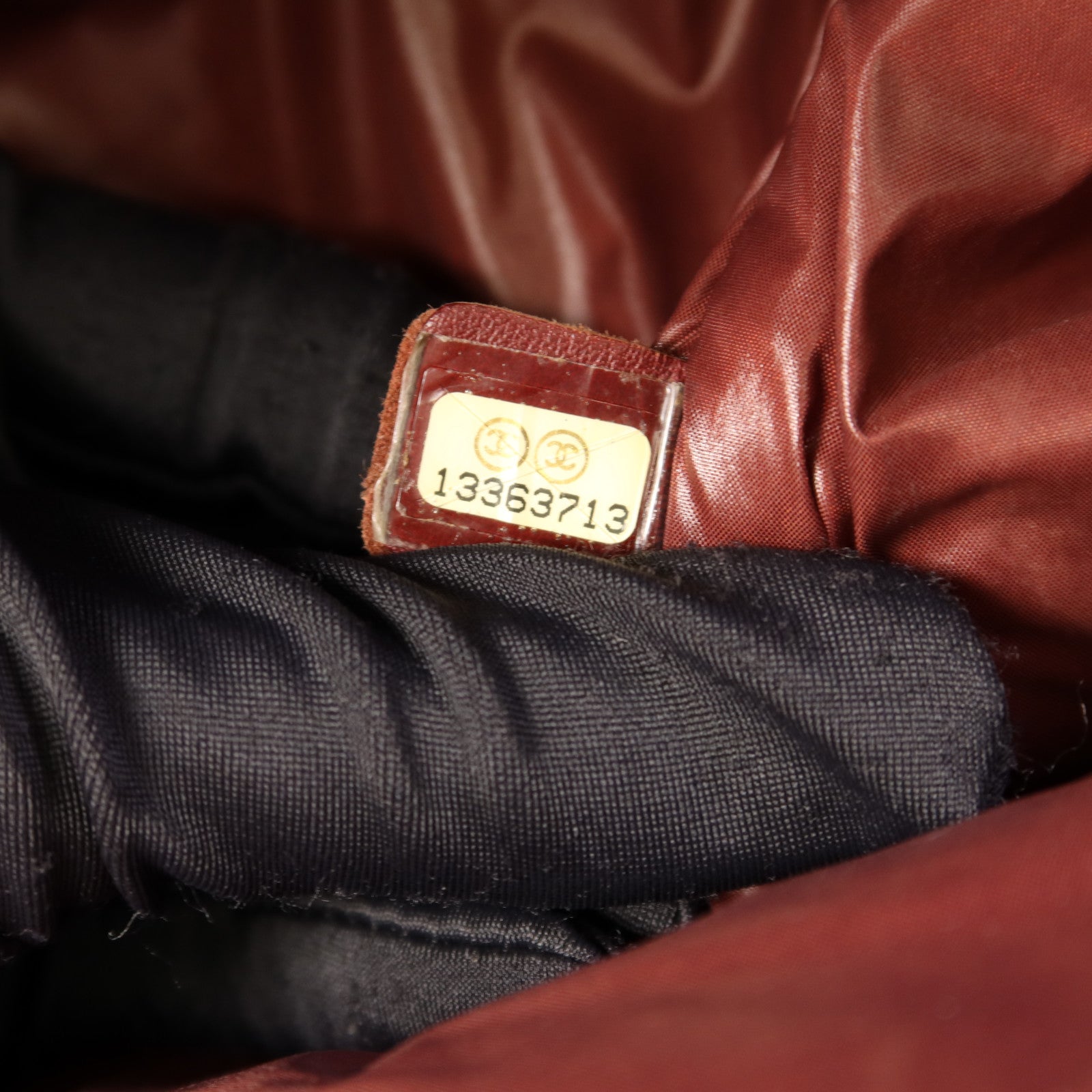 CHANEL 尼龍Coco Cocoon銀扣肩背袋