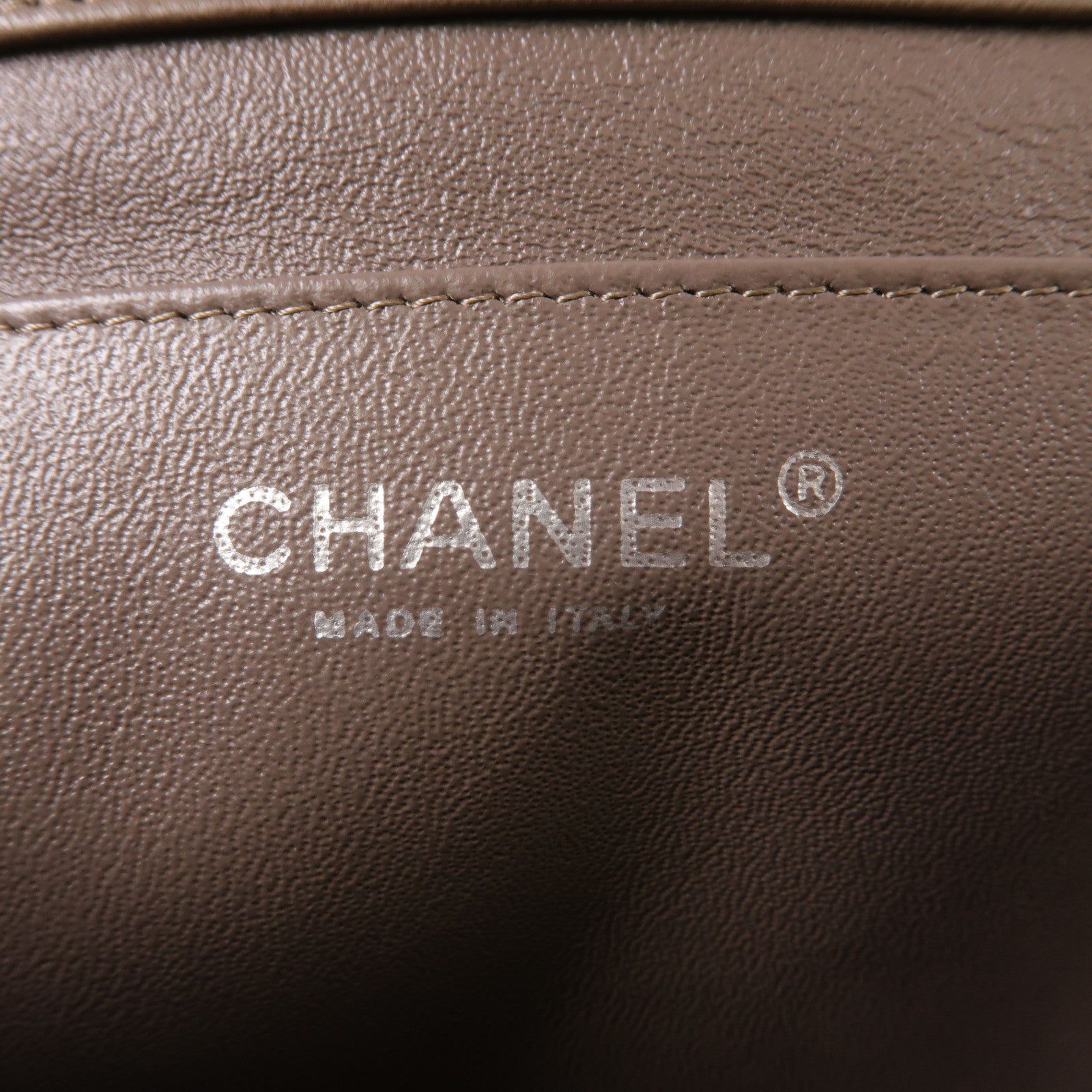 CHANEL 漆皮皮革Shoulder Bag銀扣鏈帶肩背袋